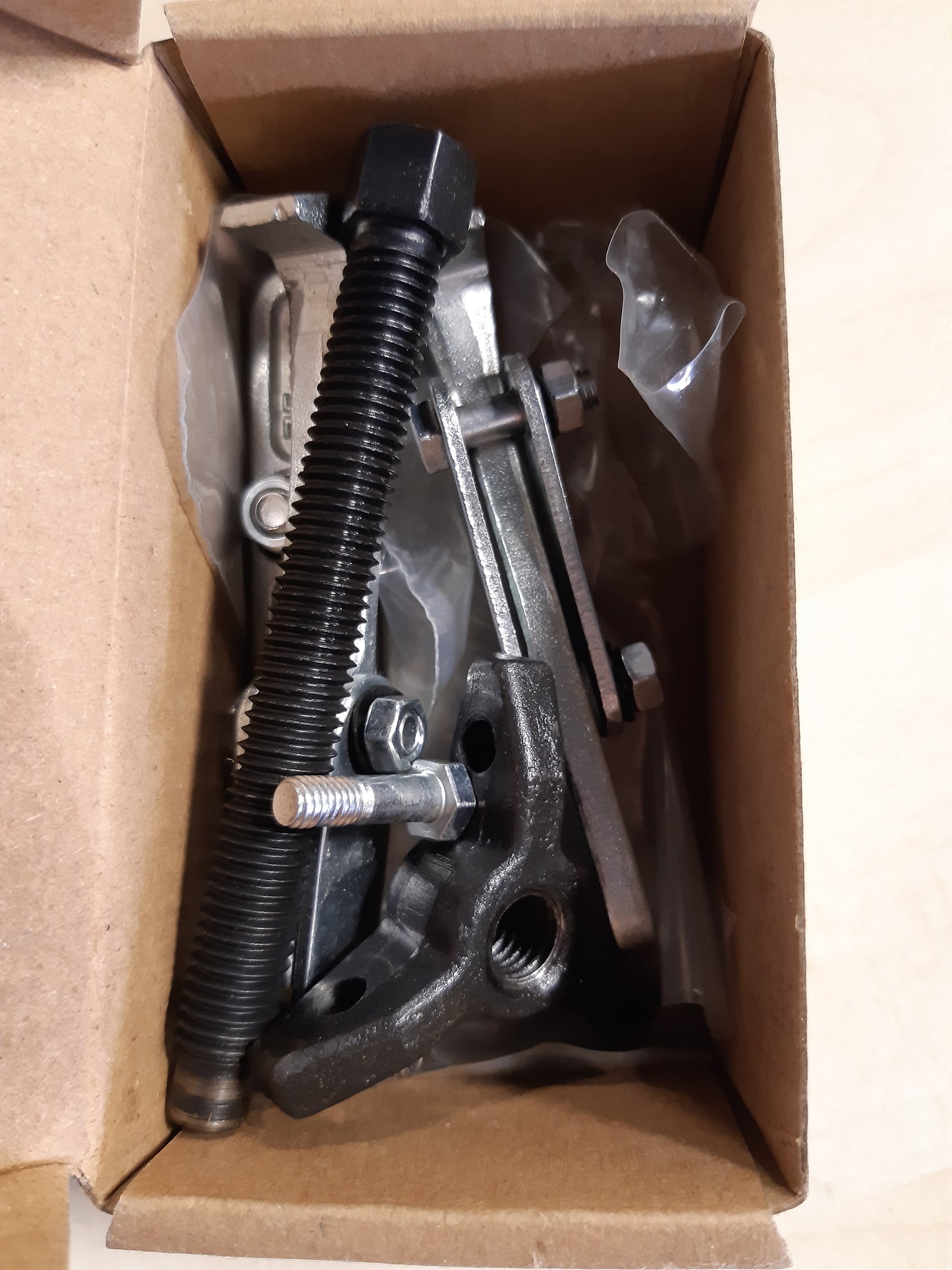 164985 - BGS Tërheqës me 3 Krahë për Use të Brendshme dhe të Jashtme, Madhësi 20 - 100 mm, Modeli 7696