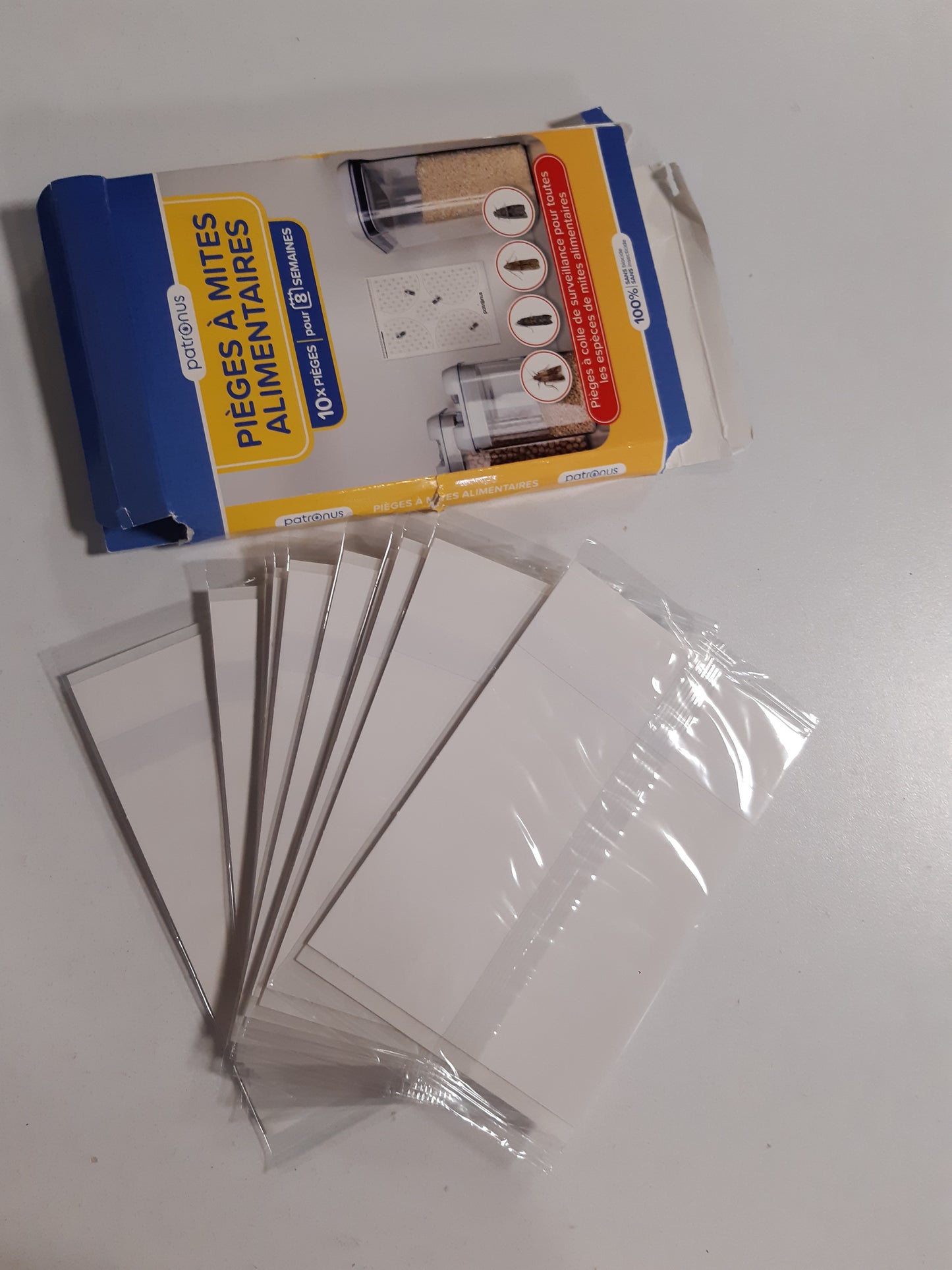 164092 - Kurth për Tenja Ushqimore nga EFETIV, Pako prej 10 Pjesë, me Feromone dhe Ngjitës me Performancë të Lartë për Zbulimin e Infestimit