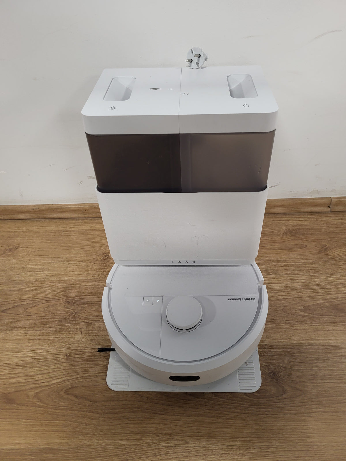 217003 - iRobot Roomba Plus 405 Combo Fshesë me korrent robotike + AutoWash Dock, 7000Pa, Clearview LiDAR, Sfungjerë fshese DualClean, SmartScrub, Zbulim qilimi, Zbrazje 75 ditë, E bardhë