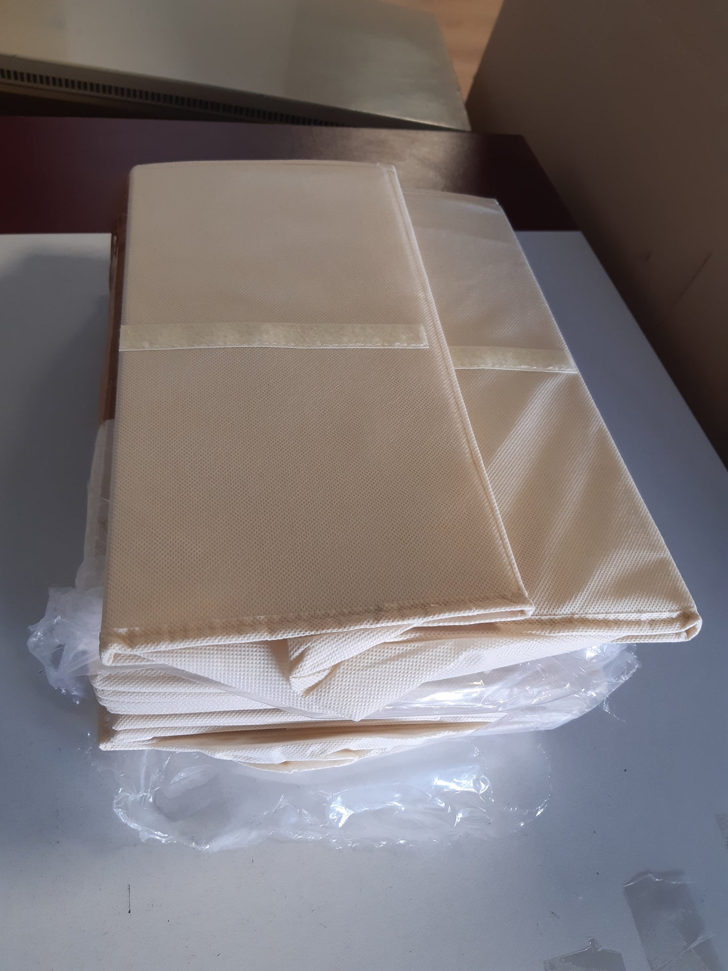 247848 - DIMJ Njësi Sirtari - Set Kutish Ruajtjeje me 4, Kuti Ruajtjeje të Grumbullueshme, për Dhomë Gjumi, Zyrë, Të Lëvizshme, Bezhë, 35 x 25 x 17 CM