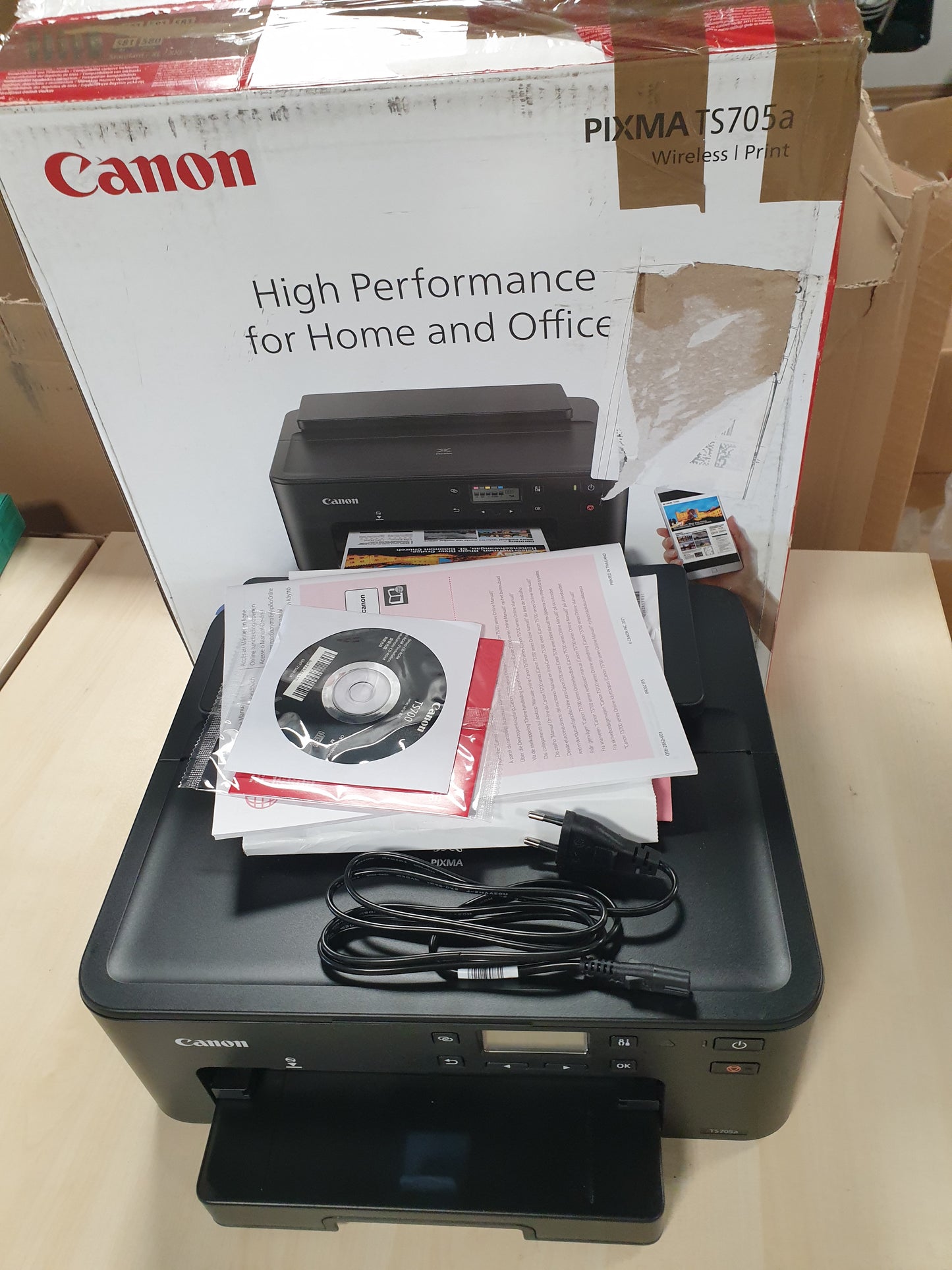 126329 - CANON Printer me Bojë PIXMA TS705A, DIN A4, i Zi, me Wi-Fi dhe LAN, 5 Bojëra të Veçanta, Printim Automatik nga të Dyja Anët, 2 Ushqyes Letre, Kasetë Letre me 250 Fletë, Kompatibil me Apple AirPrint
