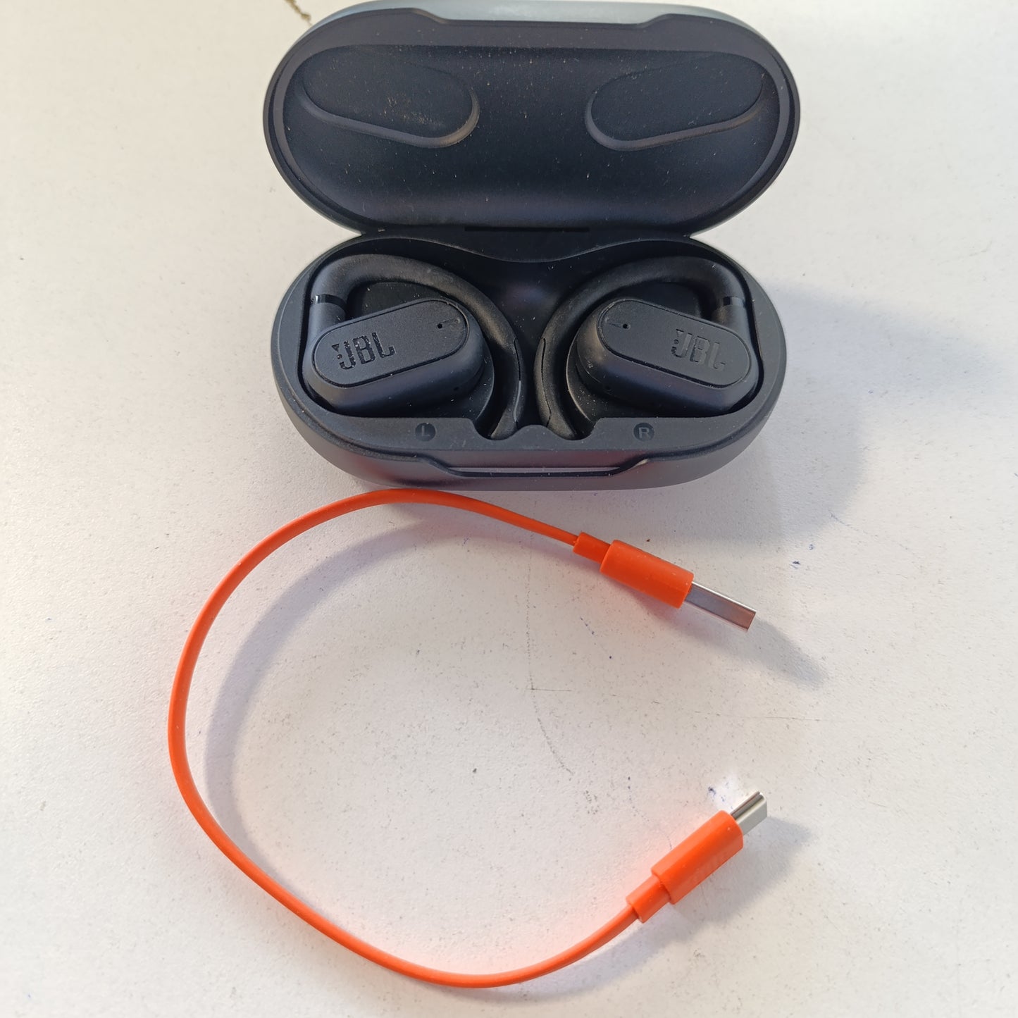 267619 - JBL Soundgear Sense – Kufje pa tel Bluetooth me vesh të hapur, Rezistent ndaj spërkatjeve, Ngjyrë e zezë