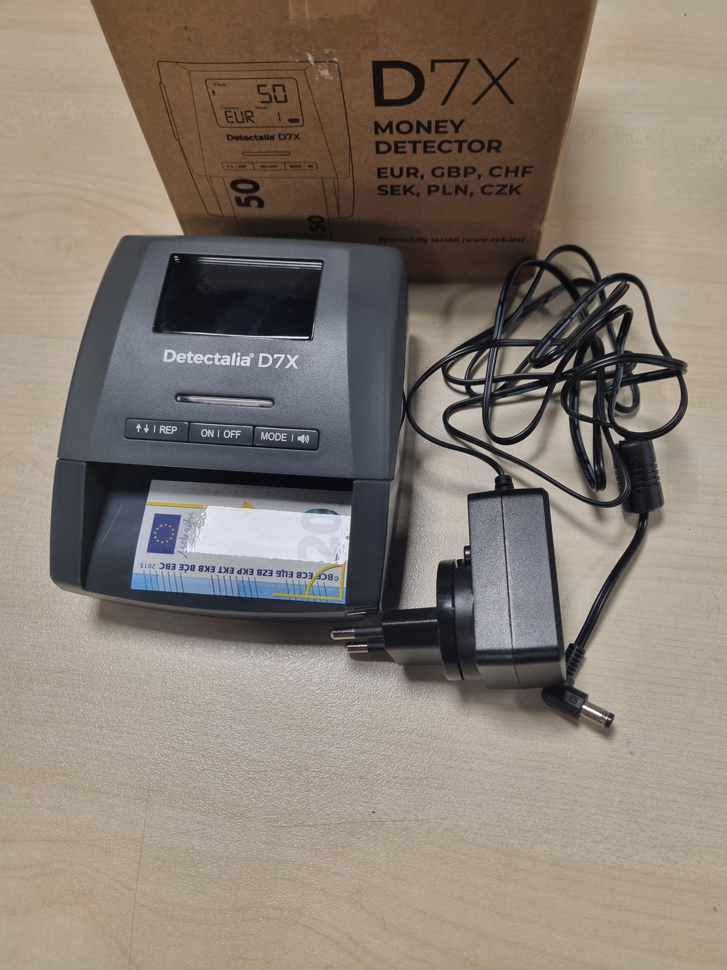 266087 - DETECTALIA Pajisje për Testimin e Kartëmonedhave D7X - Zbulimi i Parave të Falsifikuara me 7 Teste Zbulimi për Euro, GBP, CHF, PLN, CZK dhe SEK