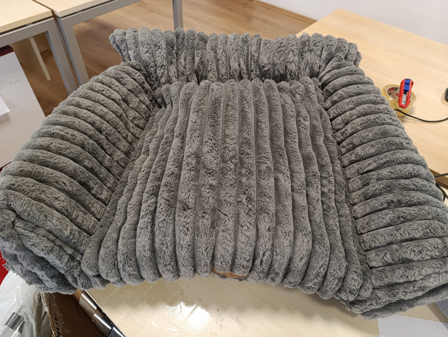 255767 - COZY KISS Divan/Krevat për Qen 80x60x33cm, për Mace dhe Qen të Vegjël, Gri