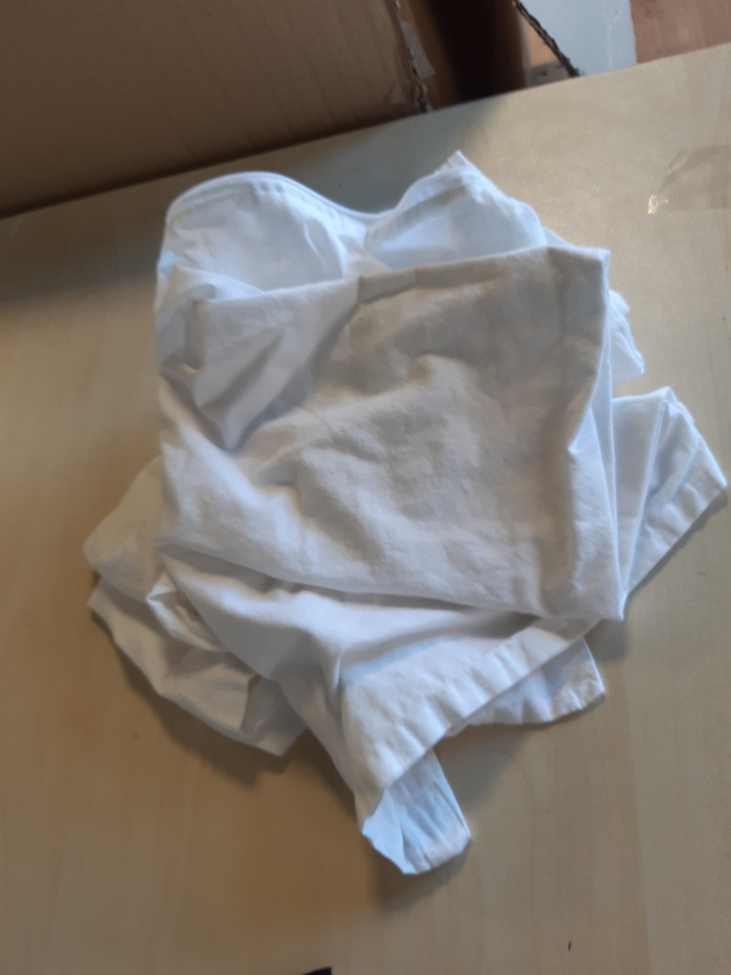 256781 - MBULESE JASTEKU 65x65 PAMBUK I PERFORCUAR (SET PREJ 2 COPESH) - E BARDHE - ENDJE E NGUSHTE PREJ 57 FIJESH/CM² - E ÇERTIFIKUAR NGA Oeko-Tex
