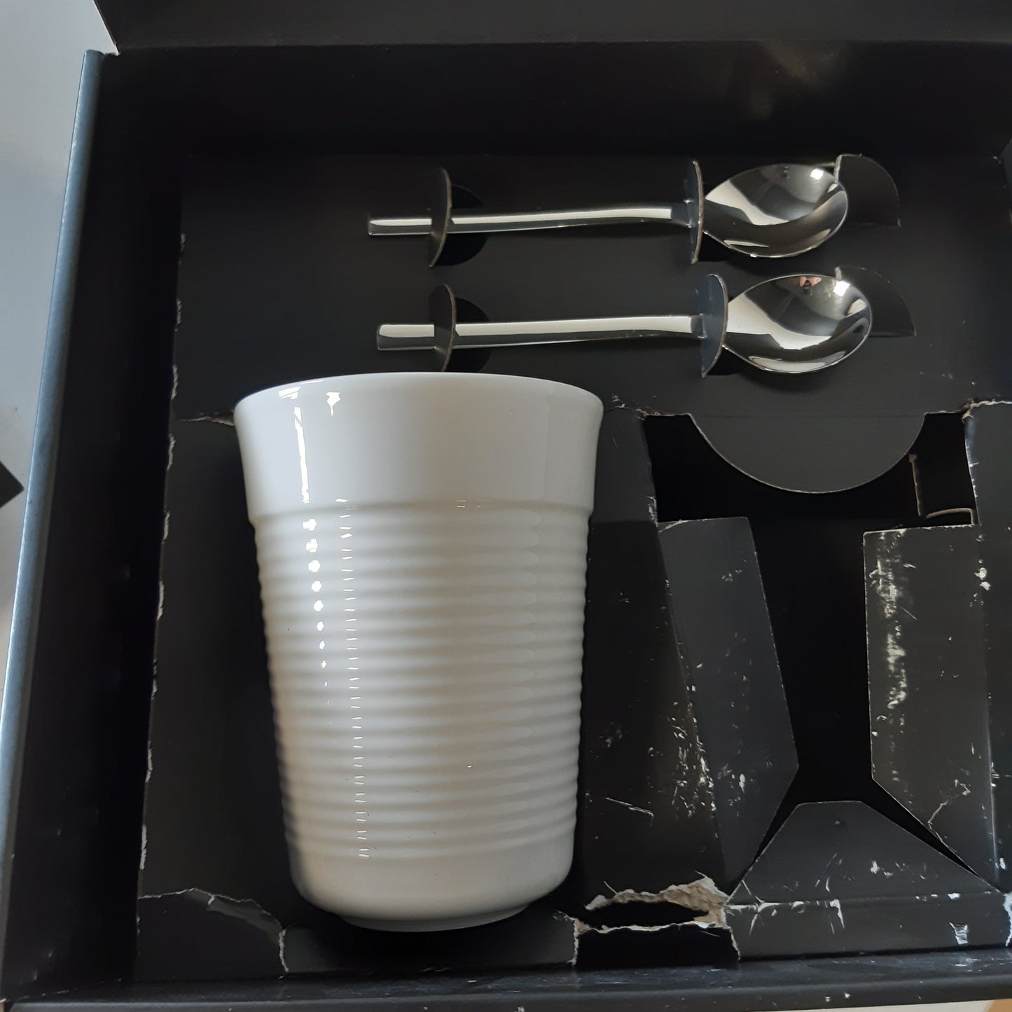 222022 - K-FEE Filxhanë kafeje me dy shtresa, 2 filxhanë 366 ml, 2 lugë çeliku inox, porcelani me cilësi të lartë, të sigurta për lavastovilje