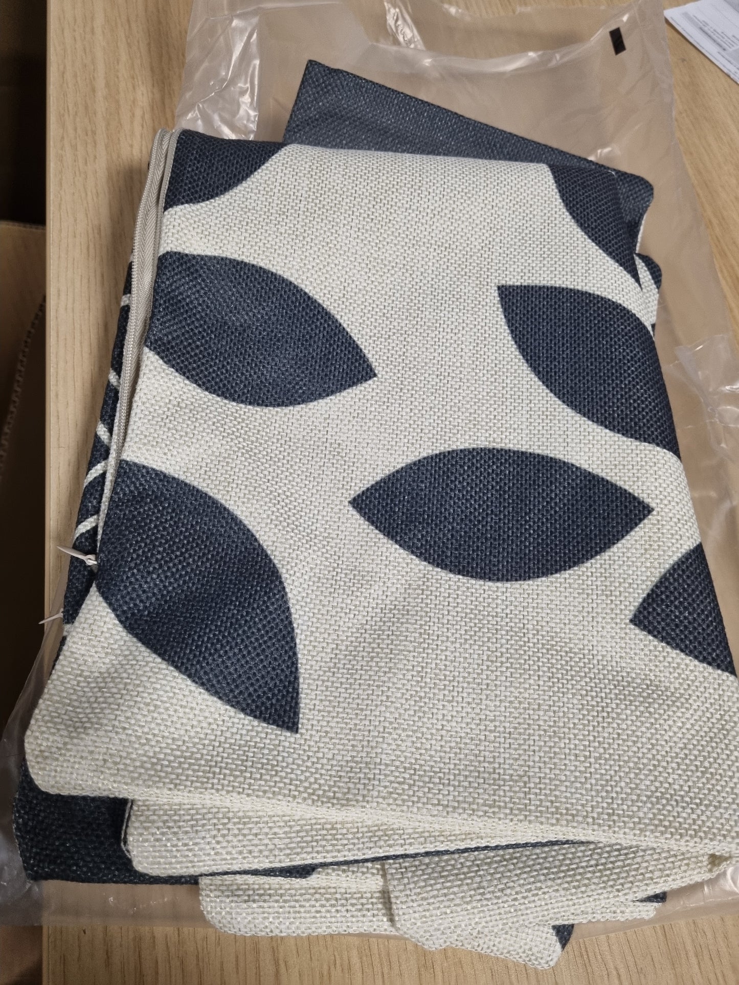 201703 - ZWJD - Set prej 4 Mbulesa Jastëkësh Dekorative, E Pëlhurë 30x50cm, Ngjyrë Gri e Errët për Stilin e Shtëpisë Fshatare, Përshtatet për Divan Dhomë ose Shtrat