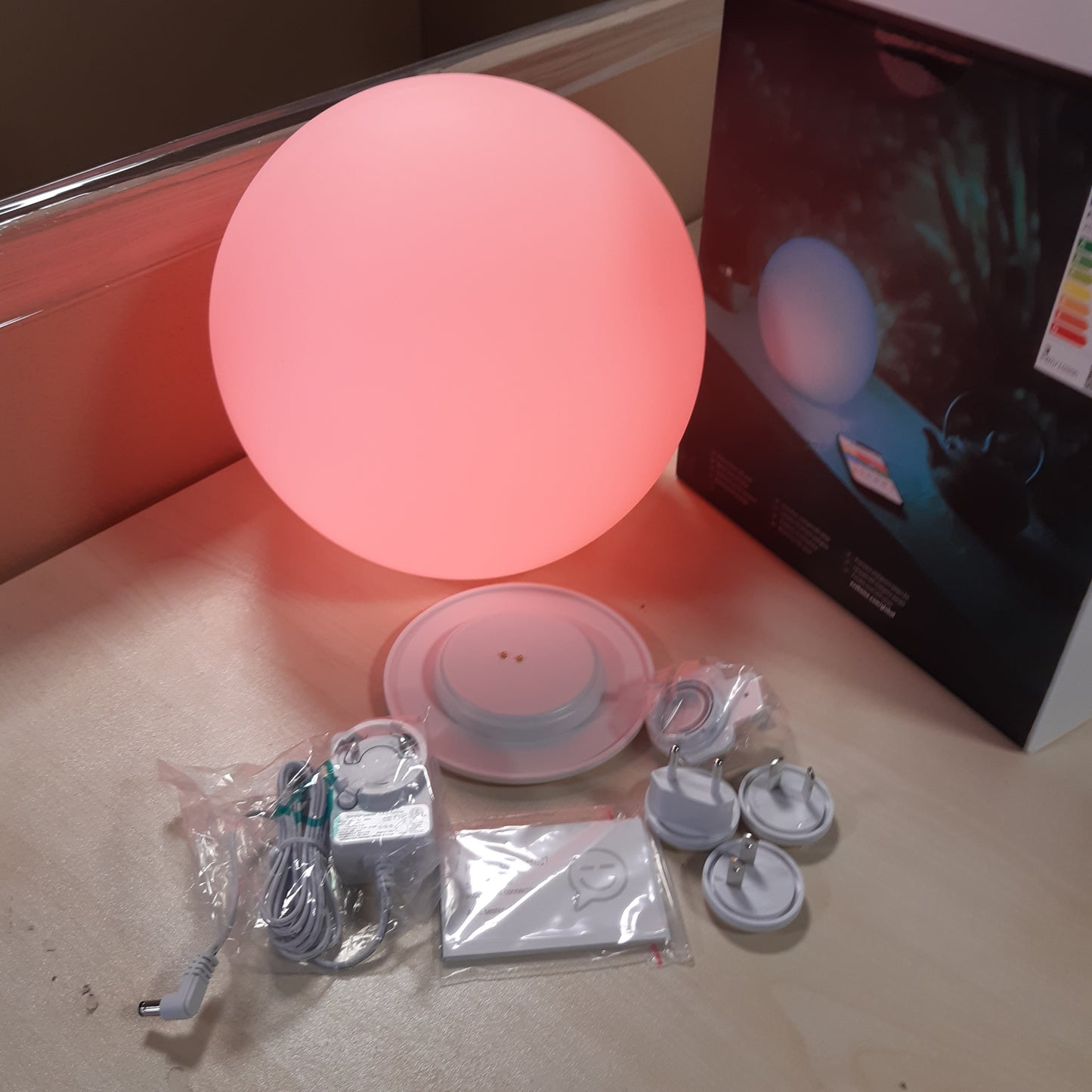 245828 - EVE Flare - Llambë LED inteligjente portative, IP65, karikim pa tel, Bluetooth dhe Thread