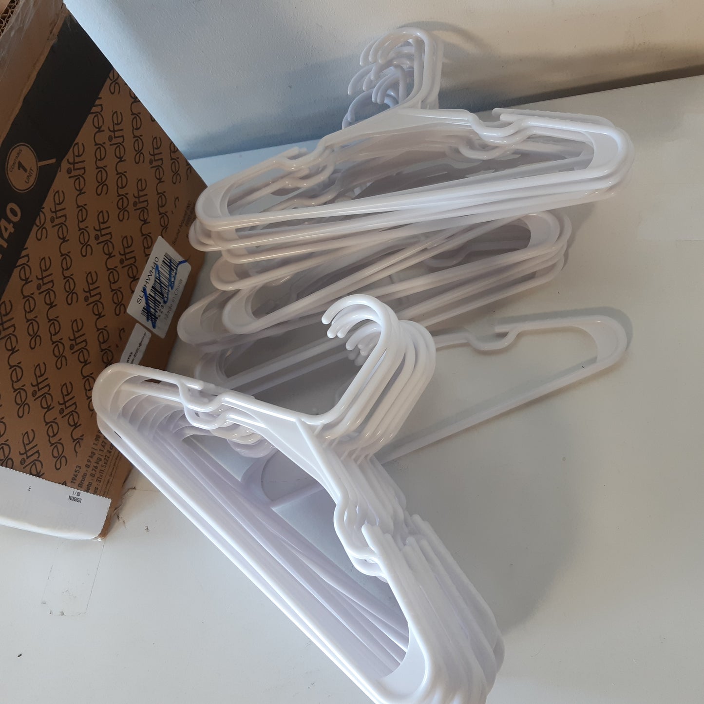 214621 - SERENELIFE Varëse plastike për fëmijë, pako me 40, nuk rrëshqasin, ideale për rrobat e të porsalindurve dhe foshnjave