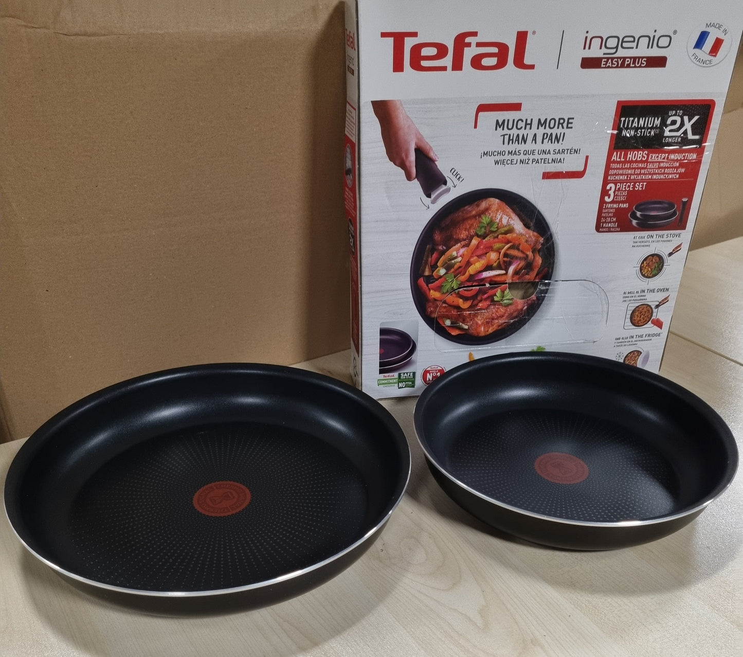 217250 - TEFAL Set me 2 tiganë 24/28 cm, Dorezë e lëvizshme, Jo-Induksion, Veshje jo-Ngjitëse, Të stivueshme, Të sigurta për larje në lavastovilje, Easy Plus L1509202
