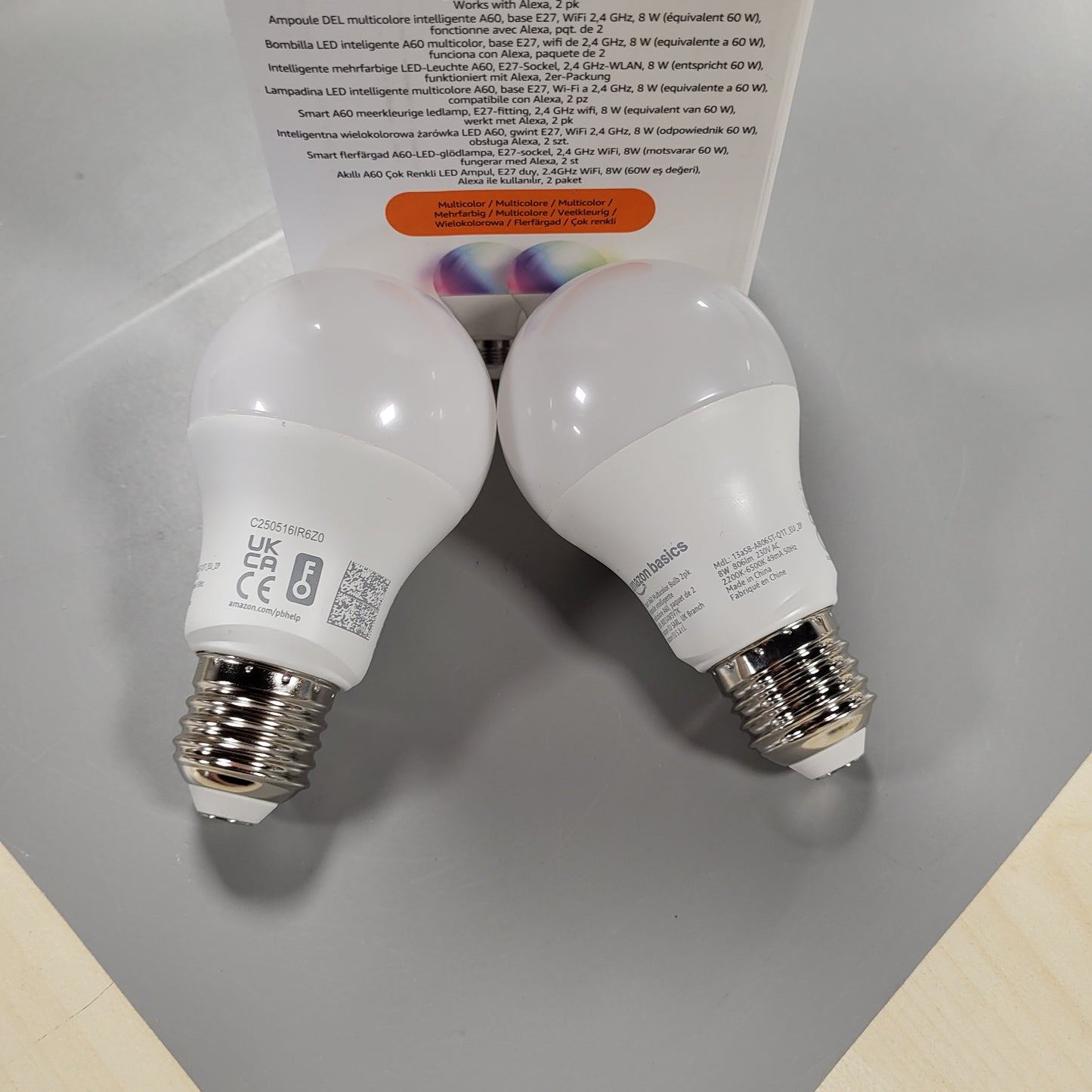 262451 - AMAZON BASICS Llambë LED shumëngjyrëshe inteligjente, bazë E27, 8W (ekuivalente me 60W), funksionon vetëm me Alexa, pako me 2