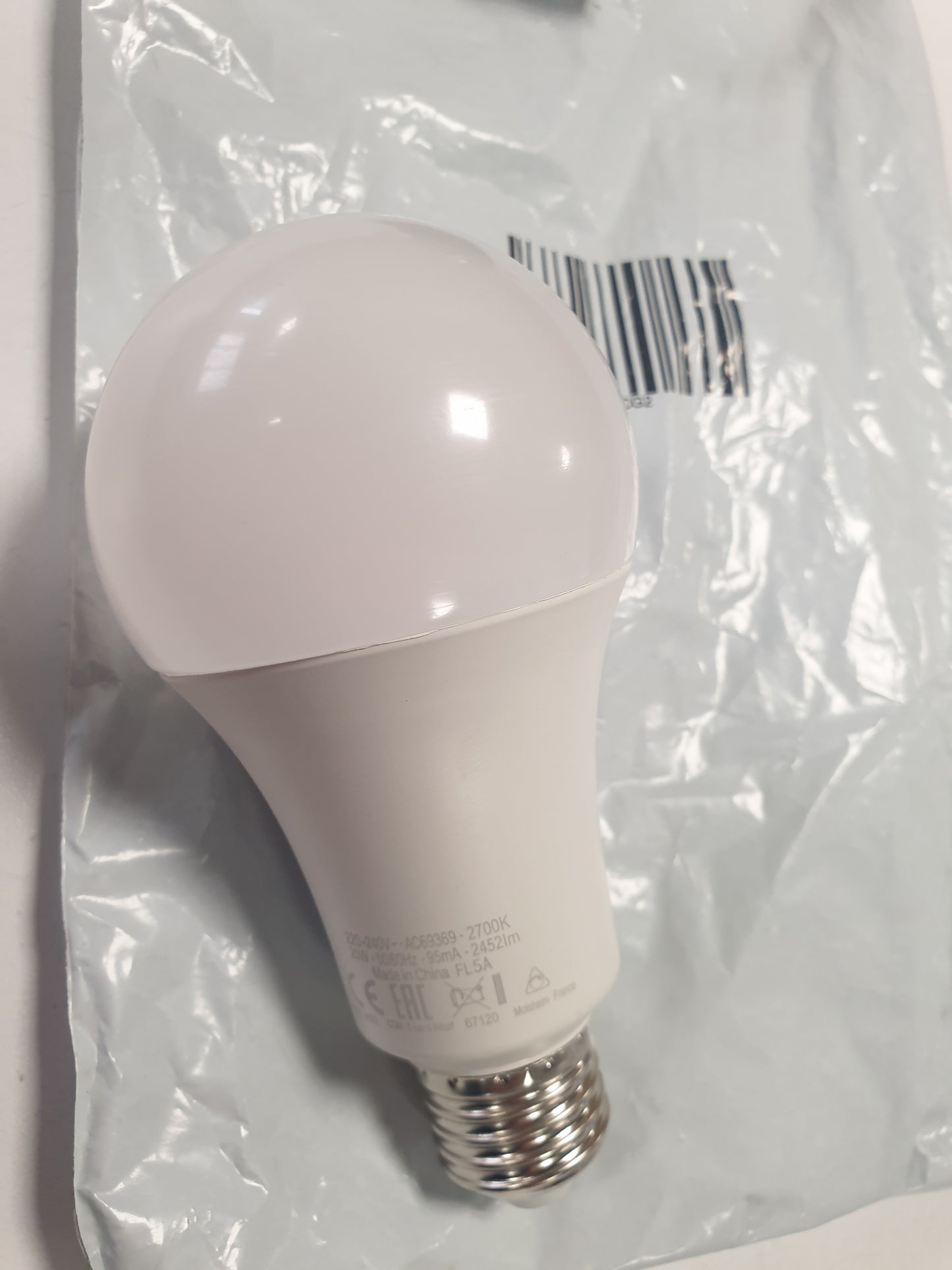 220093 - OSRAM - Llambë LED me errësim E27, e bardhë e ngrohtë (2700K), 20W, ekuivalente me llambë inkandeshente 150W, mat