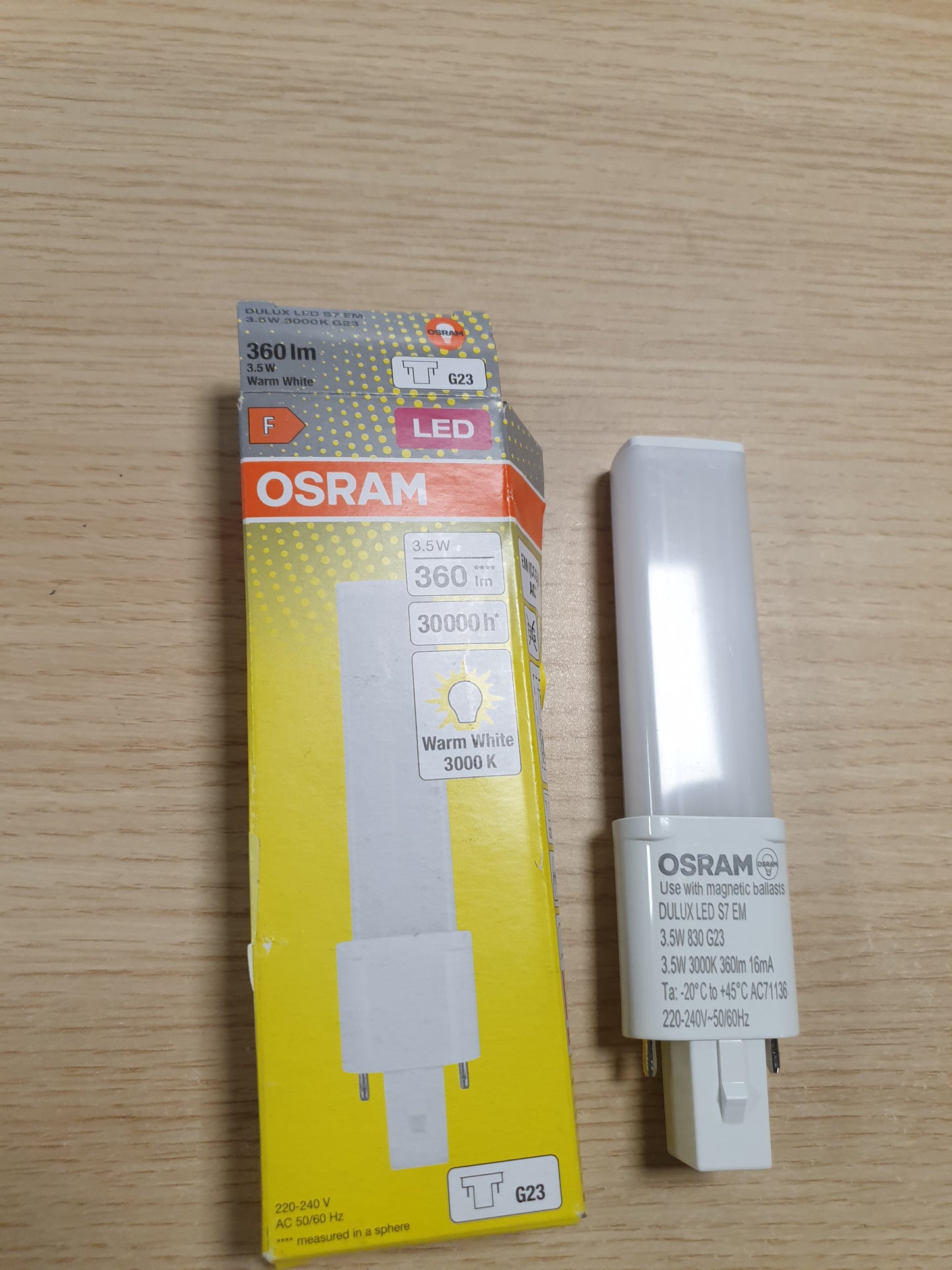 225022 - OSRAM DULUX LED S7 EM, G23, 3.5W, 360lm, 3000K, dritë e bardhë e ngrohtë, zëvendësim LED për llambat fluoreshente kompakte me bazë G23, jetëgjatësi e madhe, pa kohë ngrohjeje