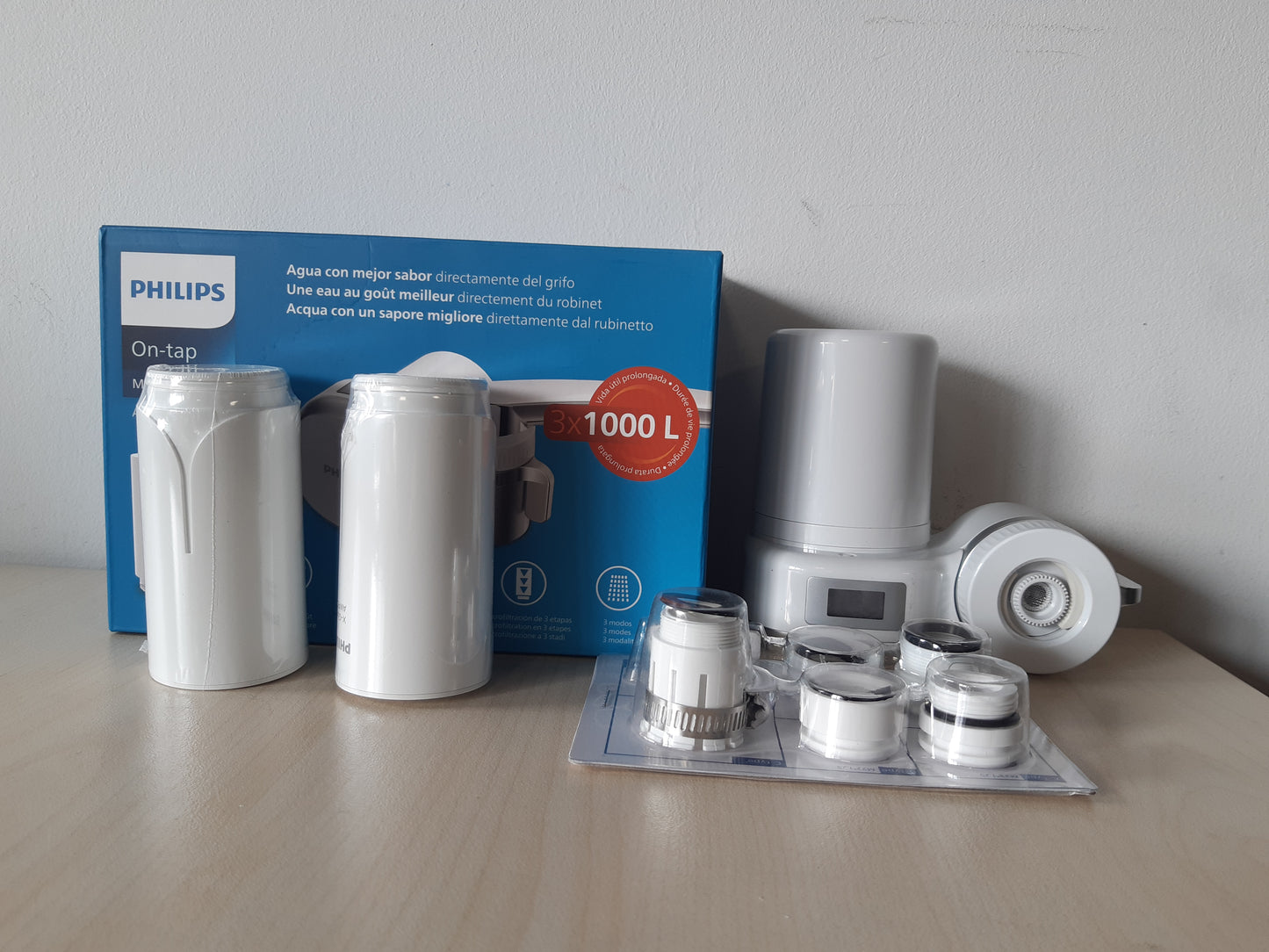 153254 - FILTRI UJI PHILIPS AWP3705P3/10 me Mikrofiltrim dhe Ekran Dixhital, Kapacitet Filtrimi 1000L dhe 3 Fishekë Zëvendësues