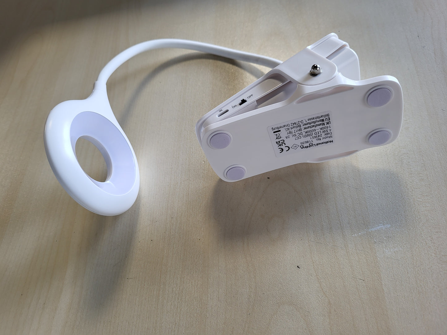 210920 - NATIONAL LIGHTING - Dritë LED e Rikarikueshme me USB, 4.5W, me Kapëse të Rregullueshme dhe Errësim me Kontroll Prekje, Qafa Fleksibile, 5 Ngjyra dhe Nivele Shkëlqimi, e Bardhë