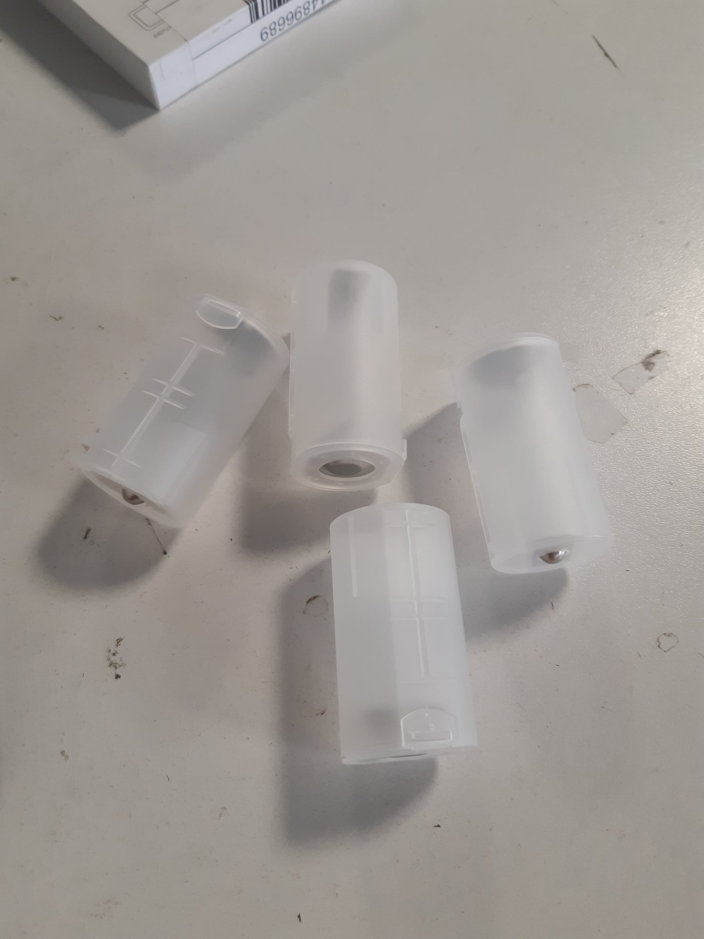 269200 - 4 ADAPTORË BATERISH AA NË D | 2 AA NË MONO | PAKO ZËVENDËSUSE ME 4 BATERI D-CELL | BATERI TË RIKARIKUESHME AA PËR ELEKTRIKË DORE, RADIO DHE LODRA | ALTERNATIVË NDAJ BATERIVE D | 4 COPË