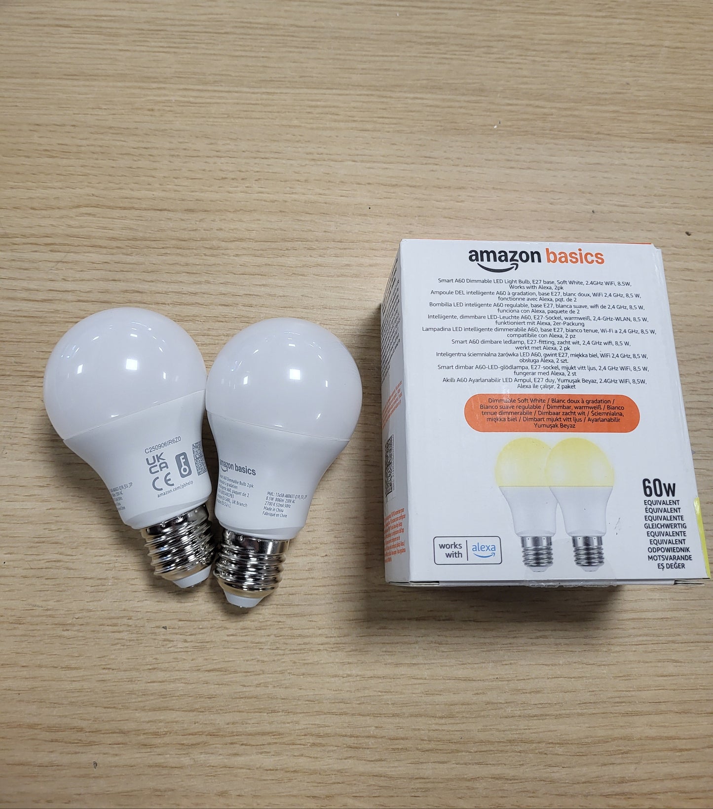215481 - AMAZON BASICS Llambë LED inteligjente, me errësim, E27, e bardhë e butë, 8W (ekuivalente me 60W), pako me 2