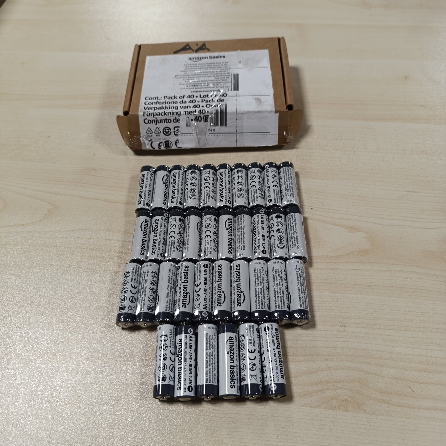 269237 - AMAZON BASICS Bateri alkaline AA, 1.5V, afat ruajtjeje 5-vjeçar, 40 copë