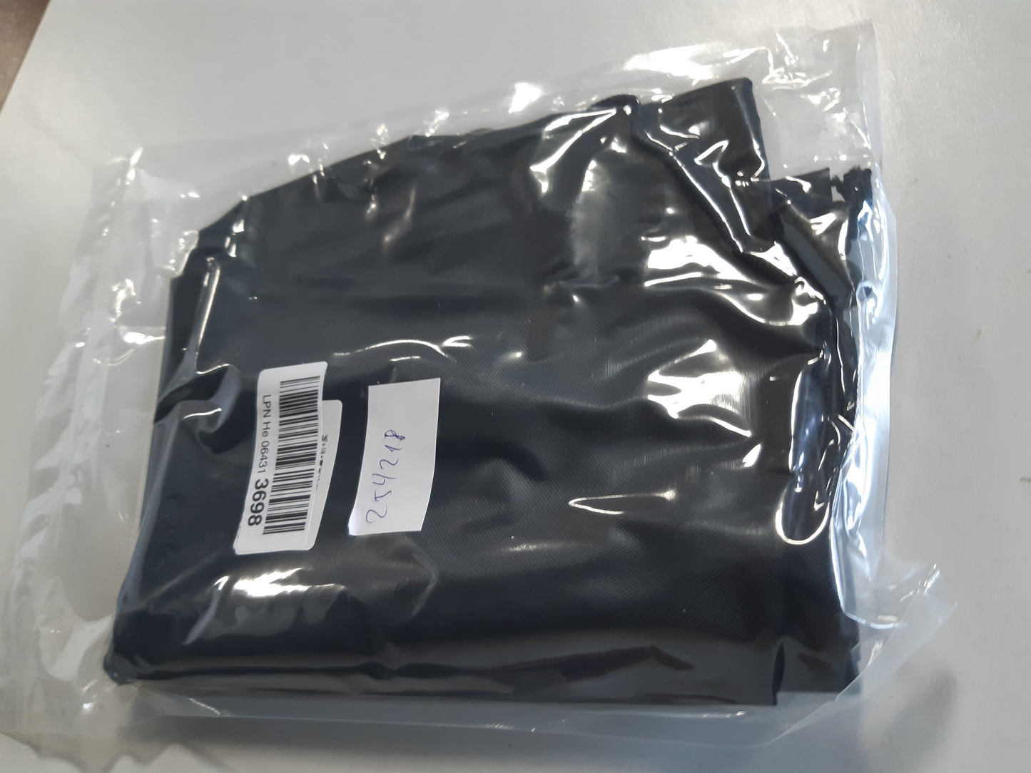 254218 - LEIFHEIT MBULESË PREMIUM RROTULLUESE PËR TELA RROBASH, 420D REZISTENTE NDAJ UJIT DHE UV, DIMENSIONE 160x15x15 CM