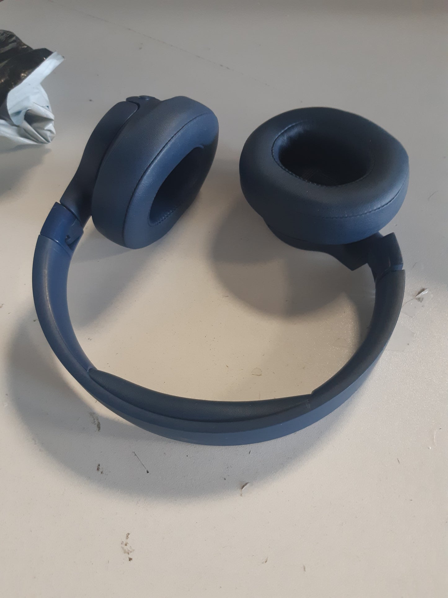 267642 - JBL TUNE 770NC – Kufje pa tel, jetëgjatësi baterie deri në 70 orë, anulim adaptues i zhurmës, ambient inteligjent, ngjyrë blu