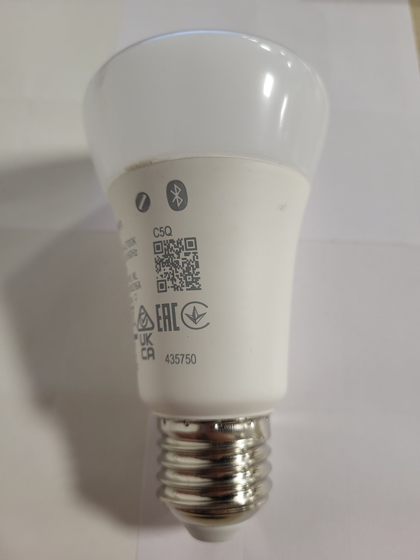 197598 - PHILIPS HUE Llambë LED Inteligjente e Bardhë, me Prizë E27, 9W, Kontrollohet me Bluetooth dhe Aplikacionin Hue, Kompatibile me Alexa, Google Assistant dhe Apple HomeKit