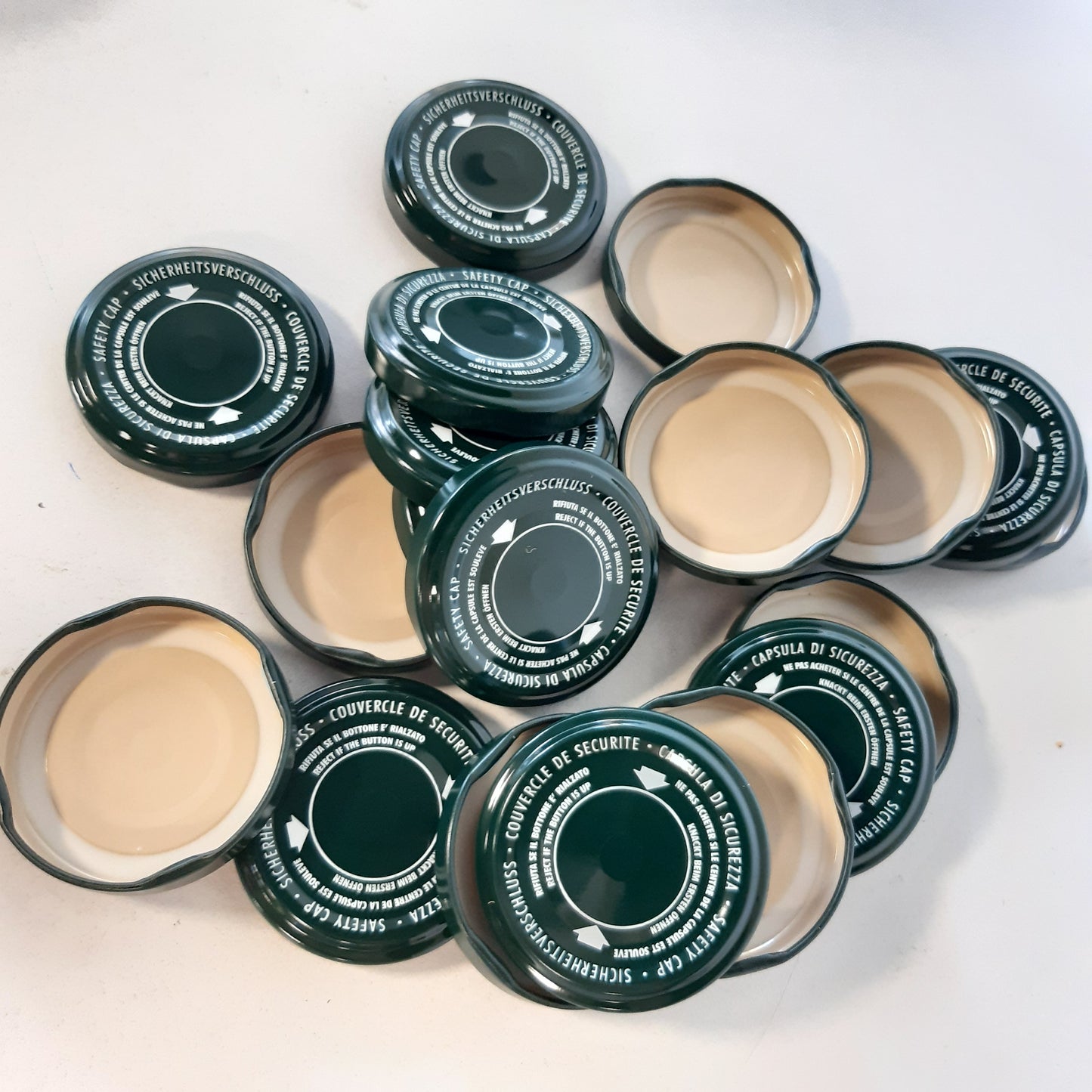 215534 - OPIROS Kapsula me hapje rrotulluese, diametër 53 mm, me buton qendror klikimi për kavanoza qelqi, për reçele, domate (20).