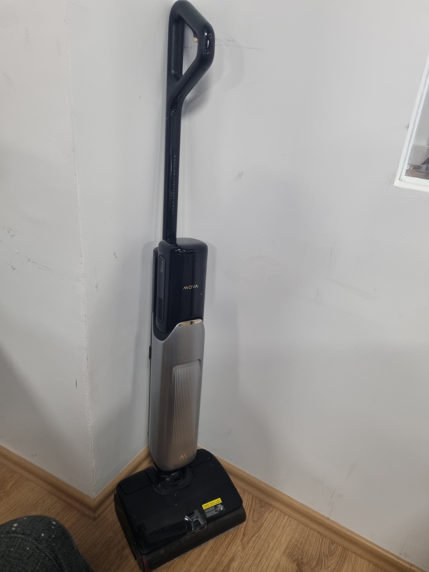 150652 - Fshesë me korrent MOVA X4 Pro për pastrim të thatë dhe të lagësht