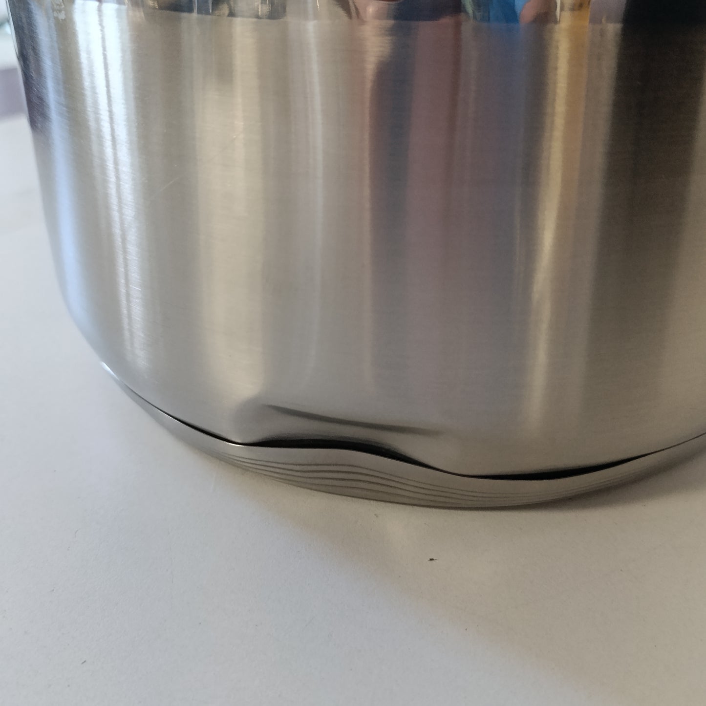 213704 - RENBERG Tenxhere 24 x 14.5 cm, 6.3 L me kapak qelqi, çelik inox, veshje alumini me 5 shtresa