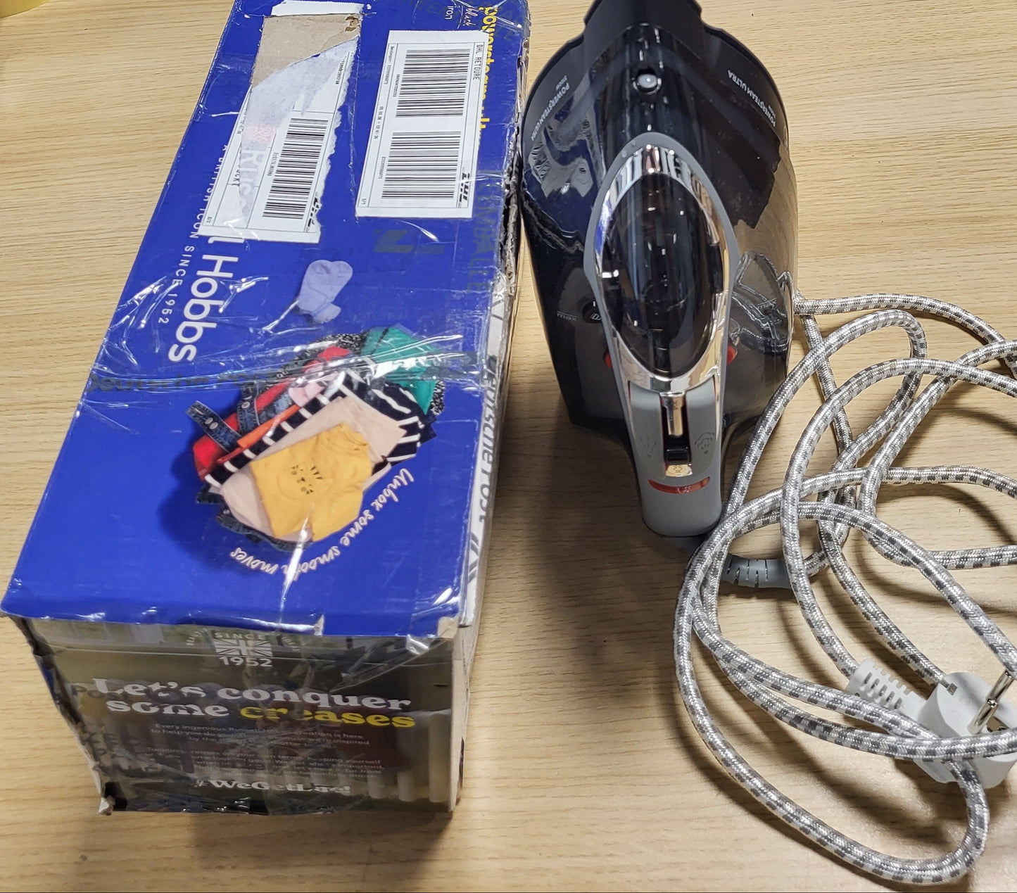 213659 - RUSSELL HOBBS Hekur Power Steam Ultra - 3100W, Pllakë Qeramike, Shtim Avulli 210g, Funksion Vetëpastrimi, Mbyllje Automatike