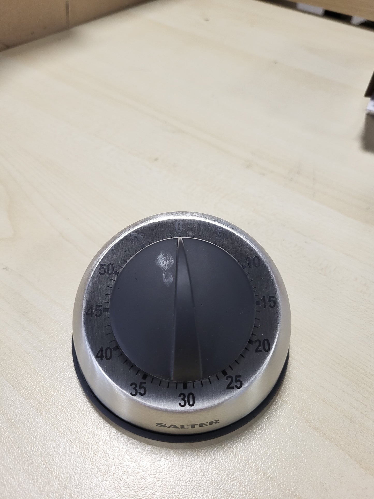 257191 - SALTER Kohëmatës mekanik kuzhine 60-minutësh, 338 SSBKXR15, çelik inox, orë analoge, mekanizëm numërimi mbrapsht, unazë e gjatë me zë të lartë, numërues gome, garanci 2-vjeçare