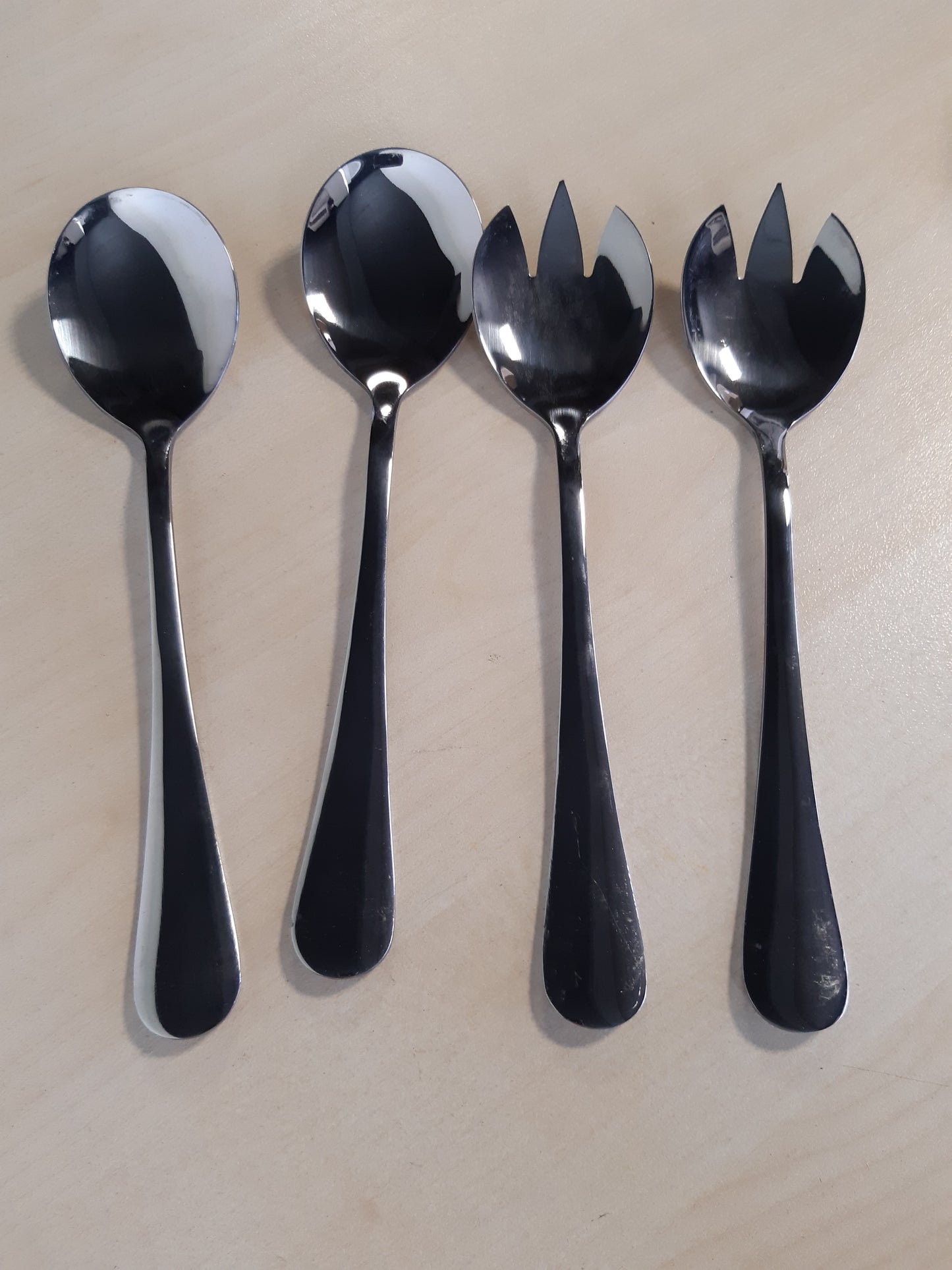 237787 - Set për servirje sallate, 2 lugë dhe 2 pirunë sallate prej çeliku inox
