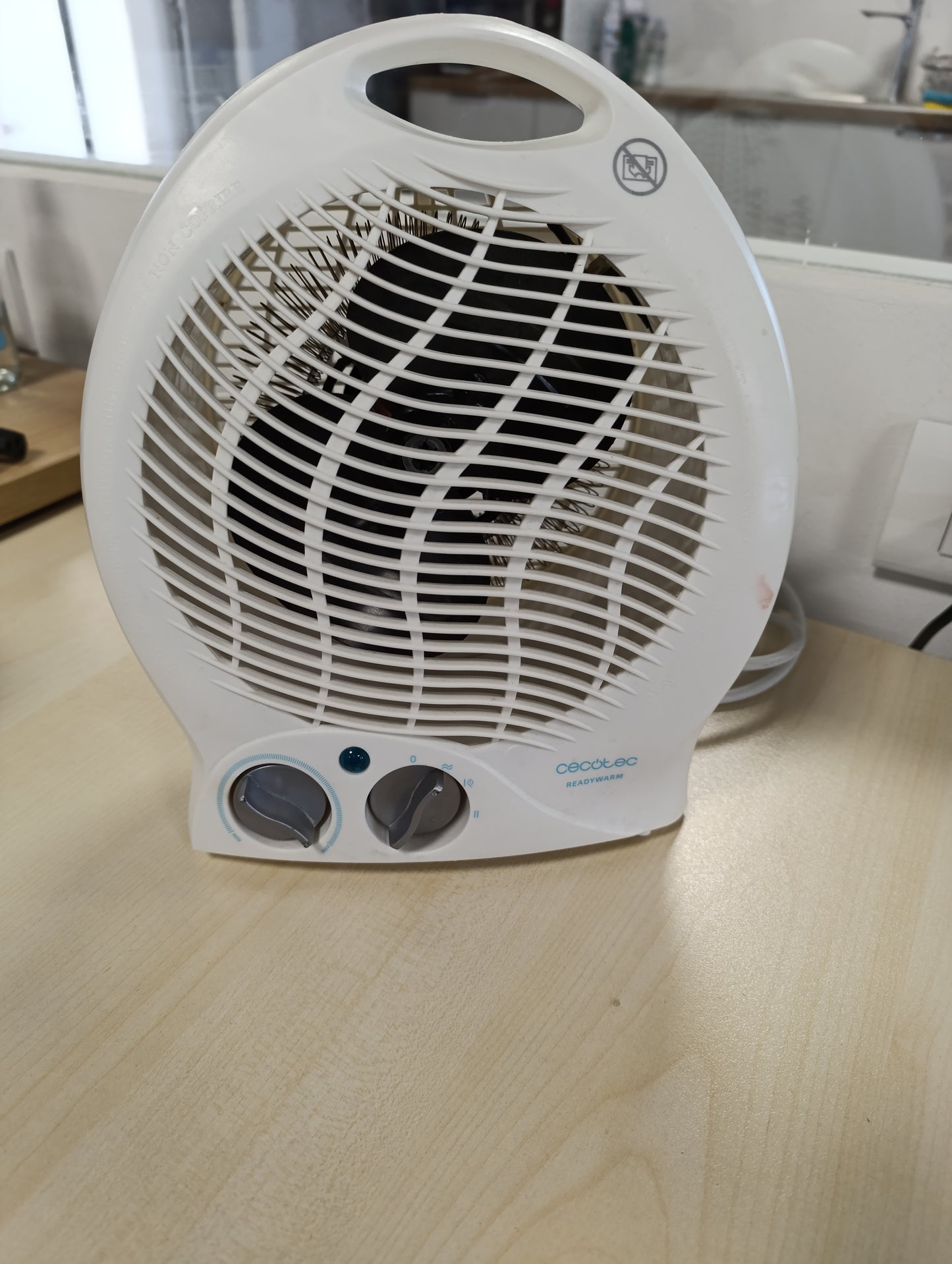 261595 - CECOTEC Ngrohës me ventilator 2000W, termostat i rregullueshëm, 3 mënyra funksionimi, për dhoma deri në 15 m².