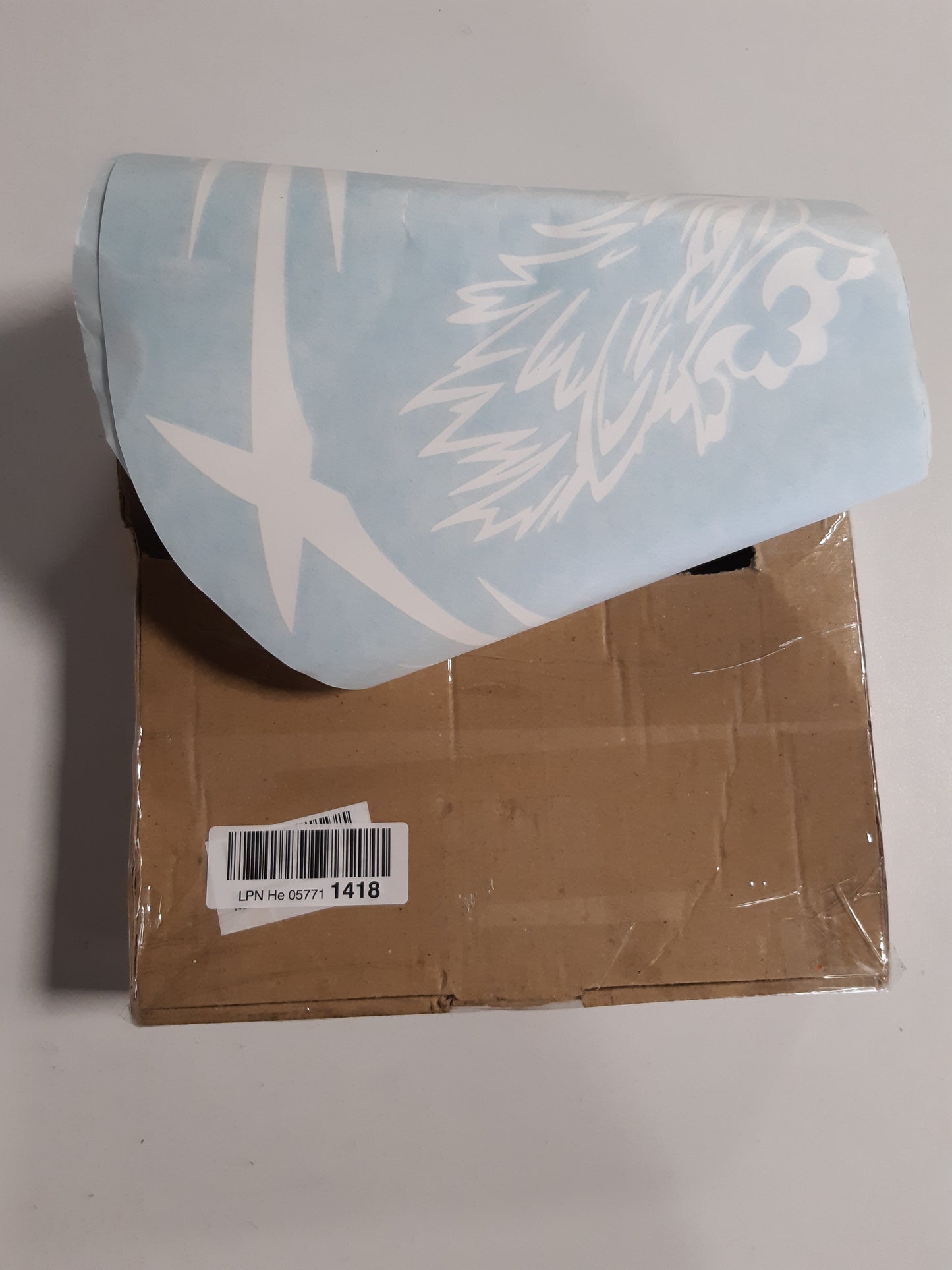 206698 - FOLIA D062 Ngjitëse Dekorative për Dritare Kamioni, Dizajn Griffin