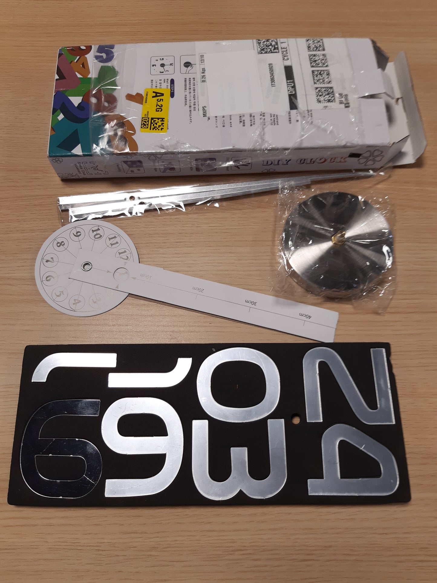 137549 - ORË MURI DIY nga ARGJENDI, Dekorim Ngjitës 3D, i Heshtur, i Lehtë për t'u Installuar, Version i Madh për Shtëpi, Zyrë, Hotel