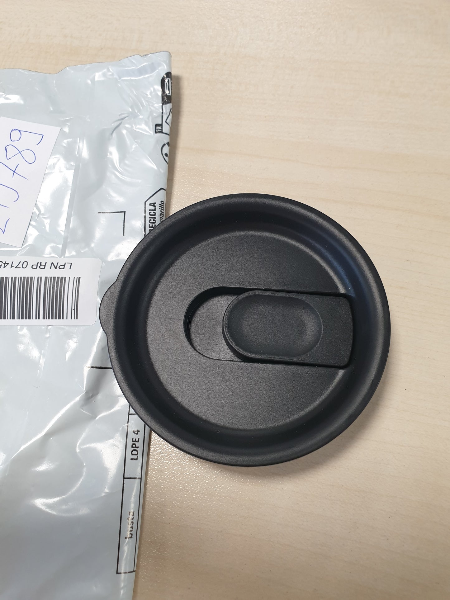 219789 - HYDRO FLASK - Kapak zëvendësues me shtypje, madhësi mesatare, i ripërdorshëm, mbyllje me izolim në formë hoje blete, kapak pa ndotës për termos, i sigurt për lavastovilje.
