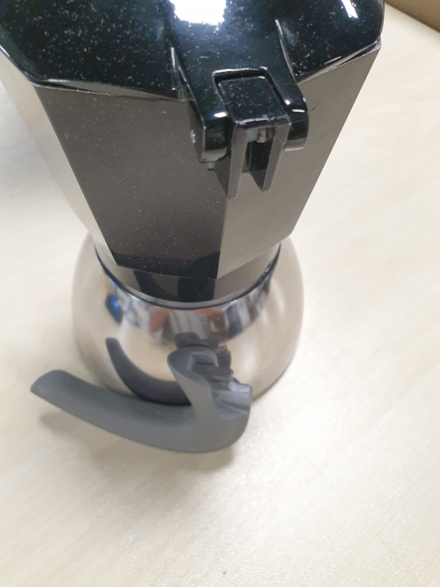 226479 - BIALETTI Moka Induction, Tenxhere Moka, për 6 gota Espresso (270ml), e zezë