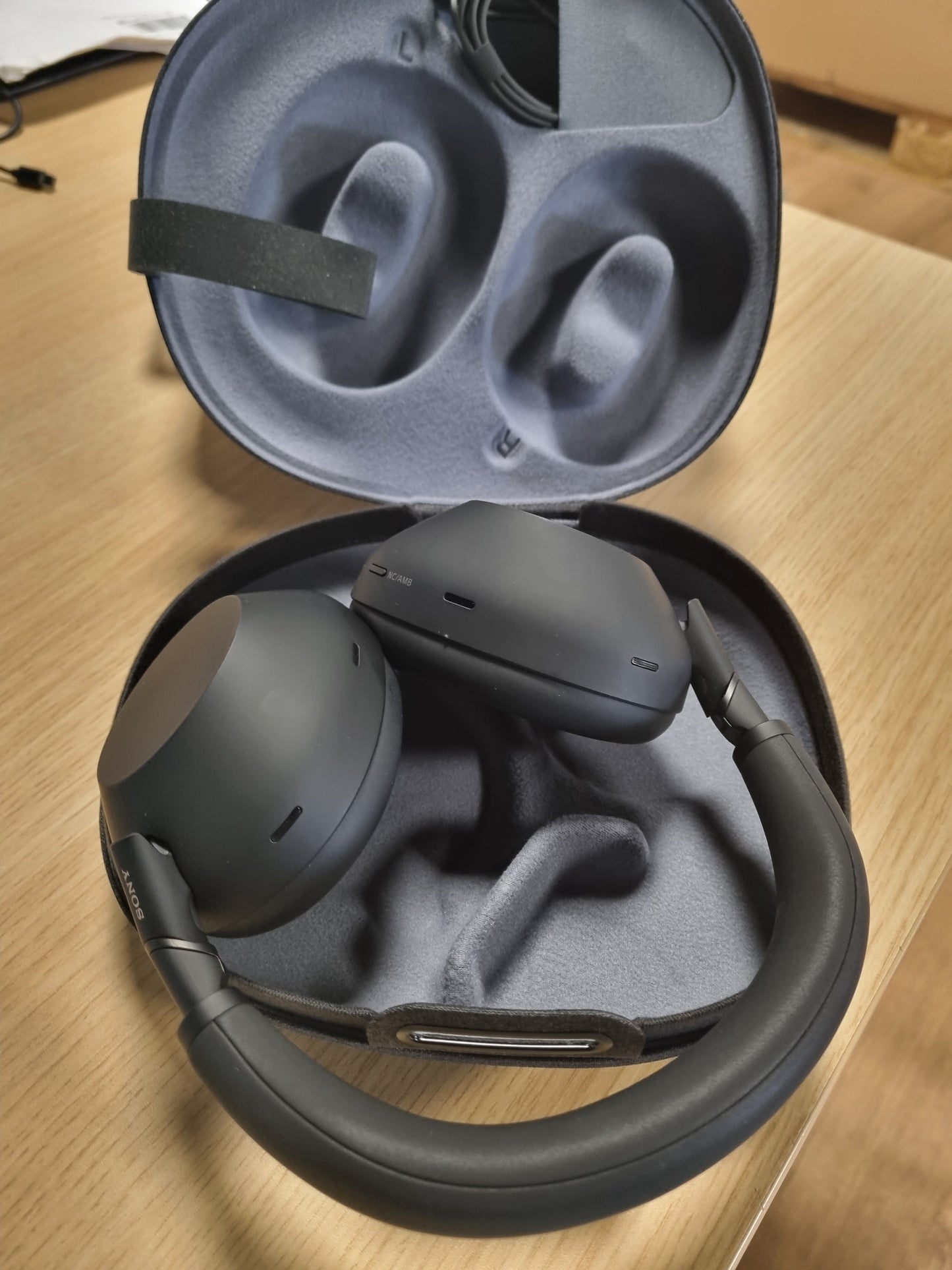 266006 - SONY WH-1000XM6 Kufje Pa Tel, Anulim Zhurme, Bateri 30 Orë, Dizajn i Palosshëm, iOS dhe Android