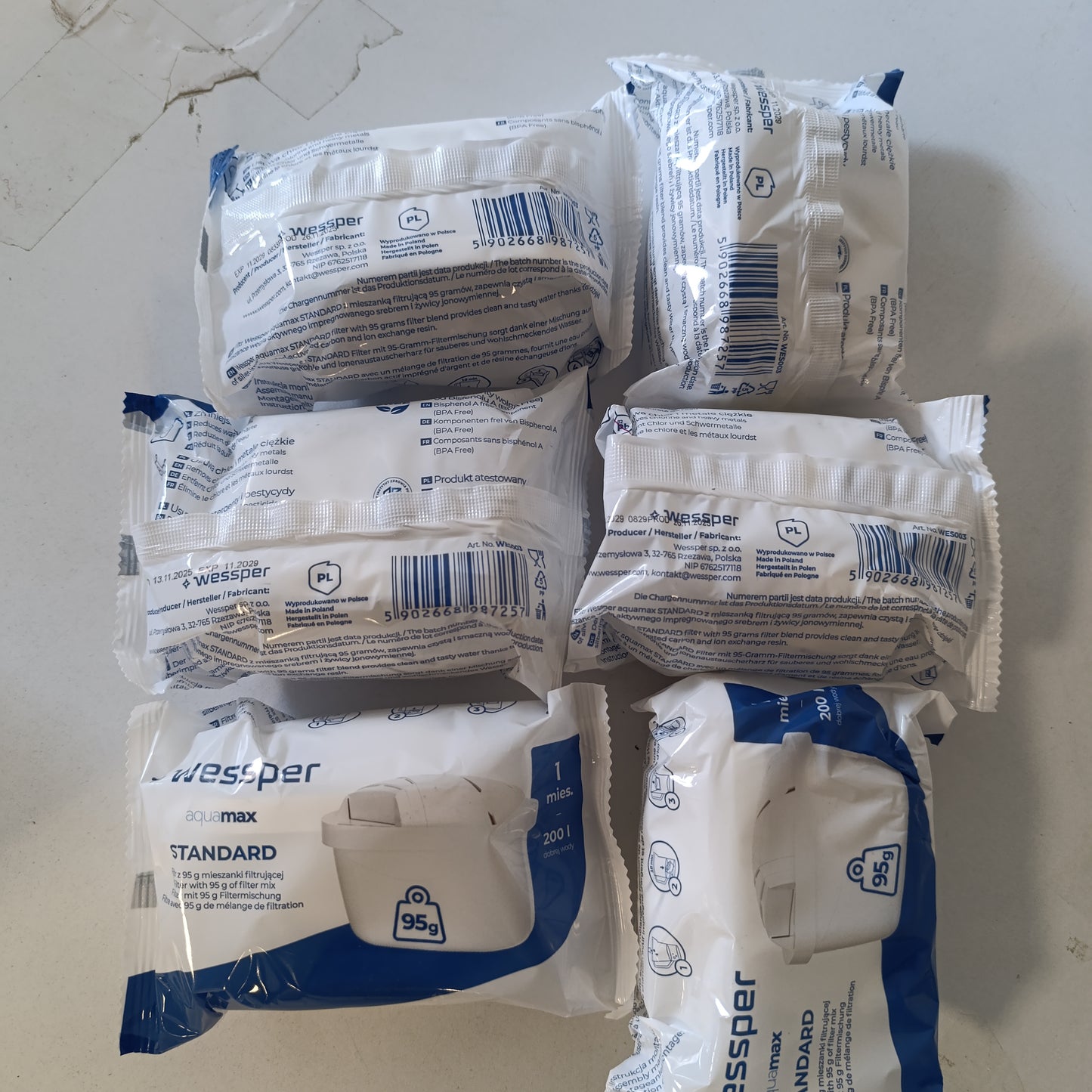 222953 - WESSPER ENË FILTRI UJI, 2.7 Litra, fishekë uji me karbon aktiv dhe rrëshirë shkëmbimi jonik, set me 6 filtra - Blu
