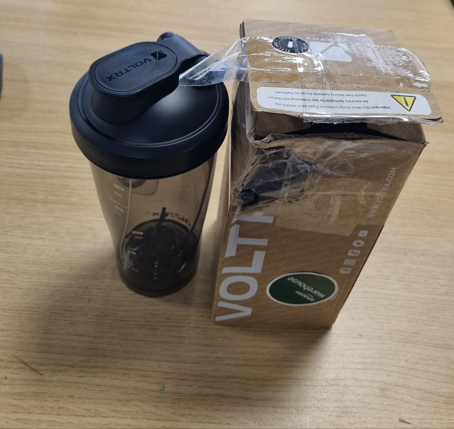 246548 - VOLTRX Shishe elektrike për përzierje proteinash, Tritan pa BPA, kapacitet 600ml, rikarikueshme me USB