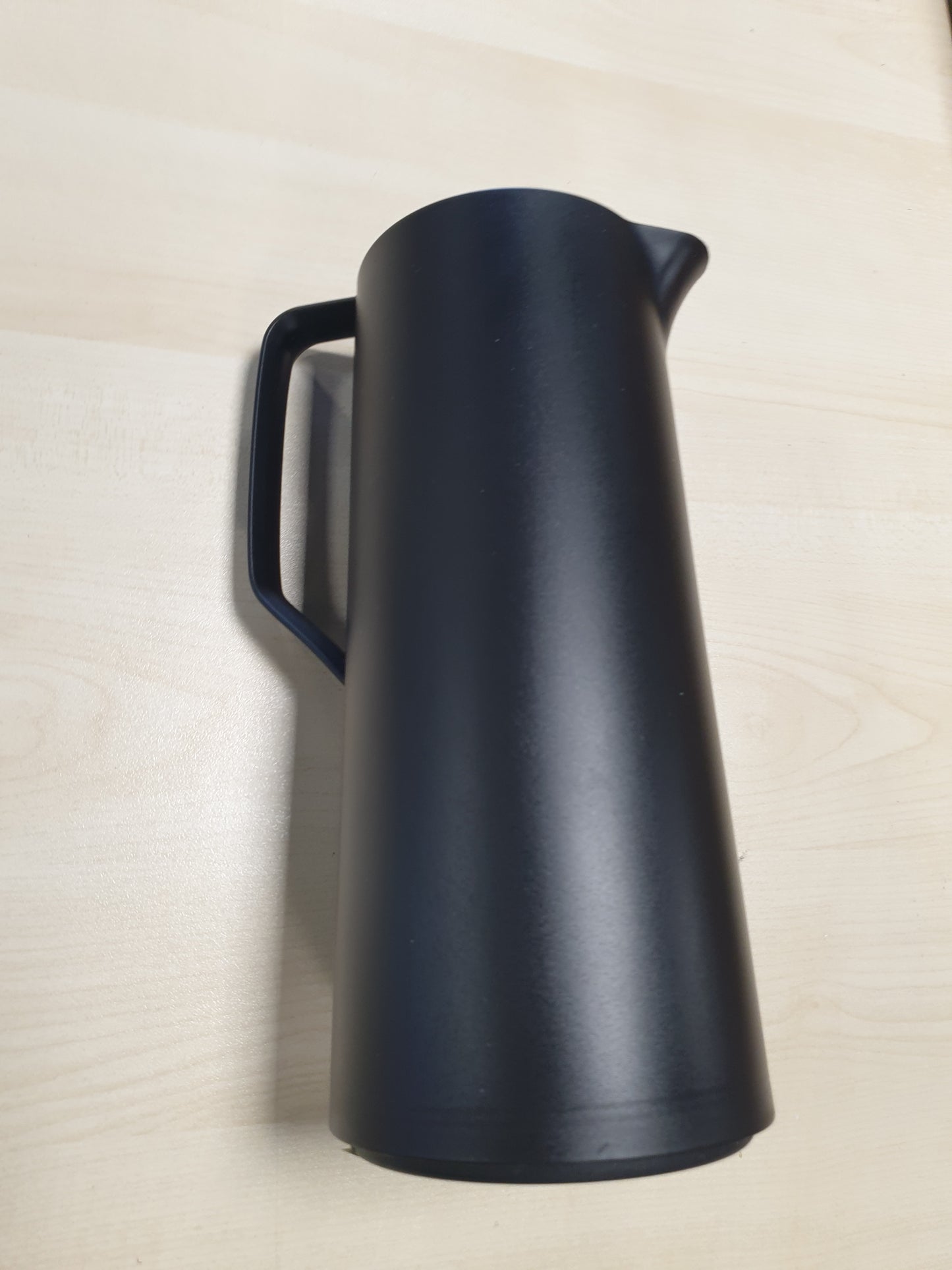 252223 - EMSA Motiva Enë e izoluar 1L, plastike, termos me mbyllje të shpejtë, mban pijet të ngrohta për 12 orë, të ftohta për 24 orë, mbulesë qelqi, dizajn nordik, e zezë, N41707