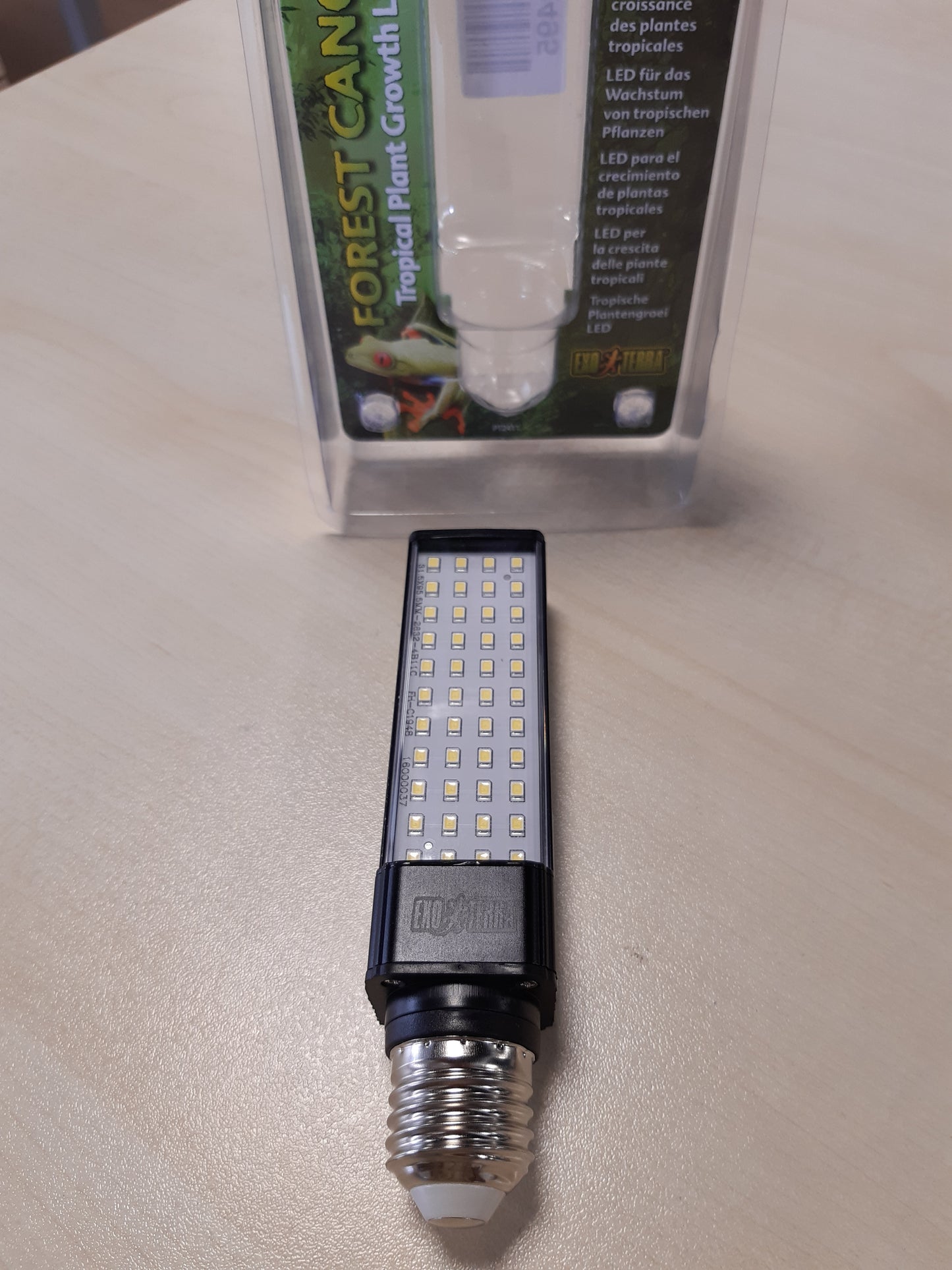 255941 - LLAMBË LED Exo Terra Forest Canopy, 8W, E27, 6500 K, për terrariume, me balast të integruar, 1 copë