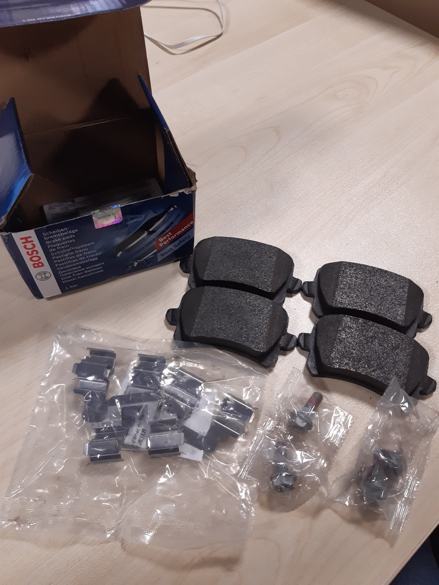 163548 - KIT RREGULLATOR FRENASH - Çelësi hidraulik, ABS, plastik, për makinat BOSCH, EU 46