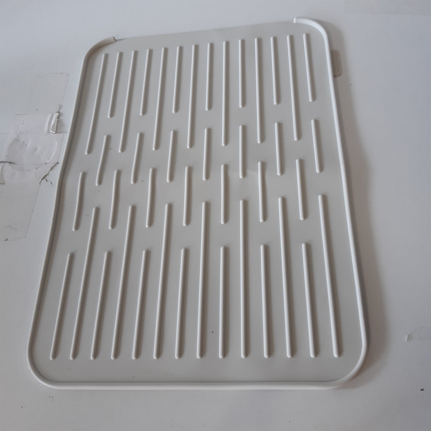 218777 - BRABANTIA Tapet për Kullimin e Enëve - Alumini, Gri e Çelët, 43.8 x 32.5 x 0.9 cm