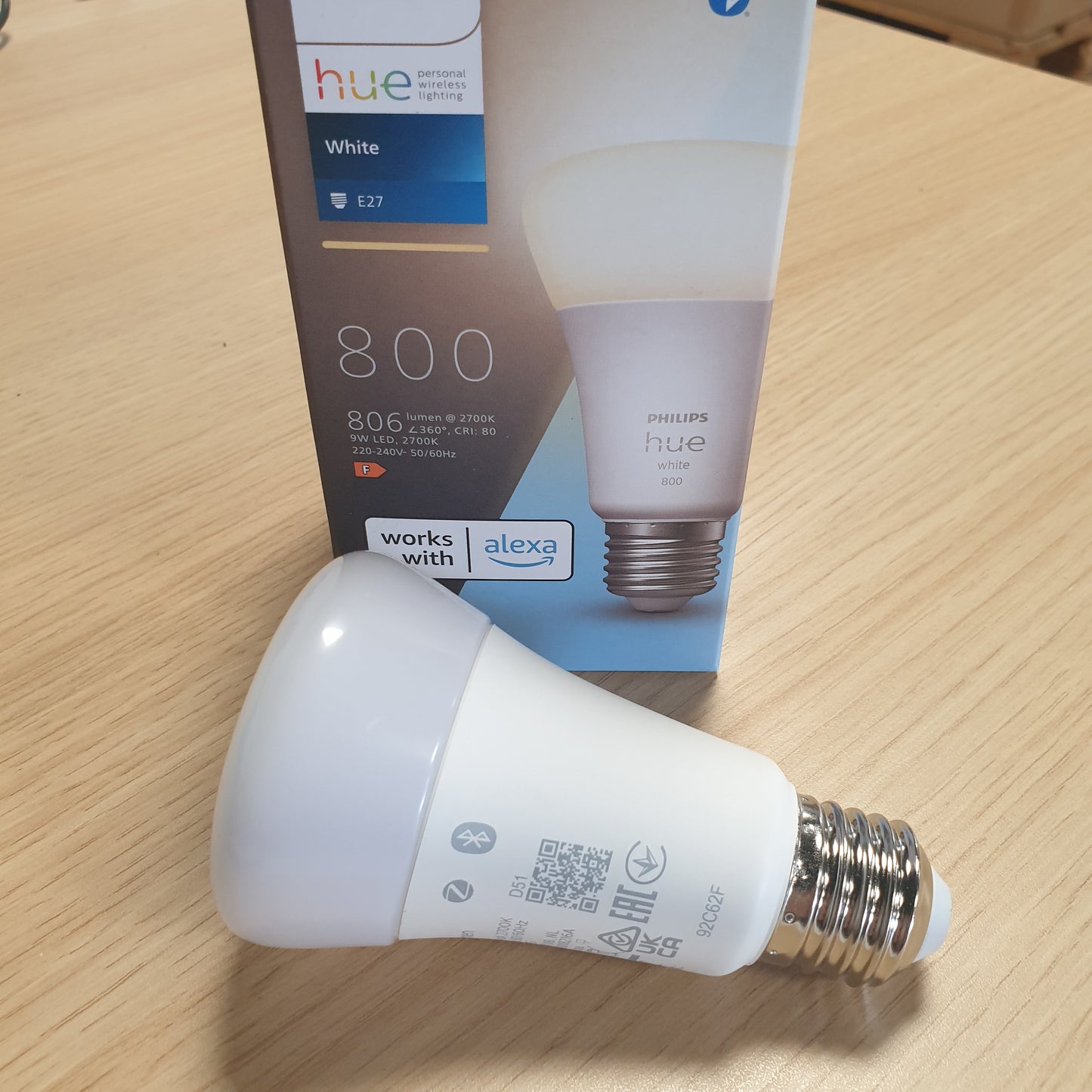 247348 - PHILIPS Dritë LED Hue E27, 806 lm, llambë e errësueshme, kontroll inteligjent, pako me 1