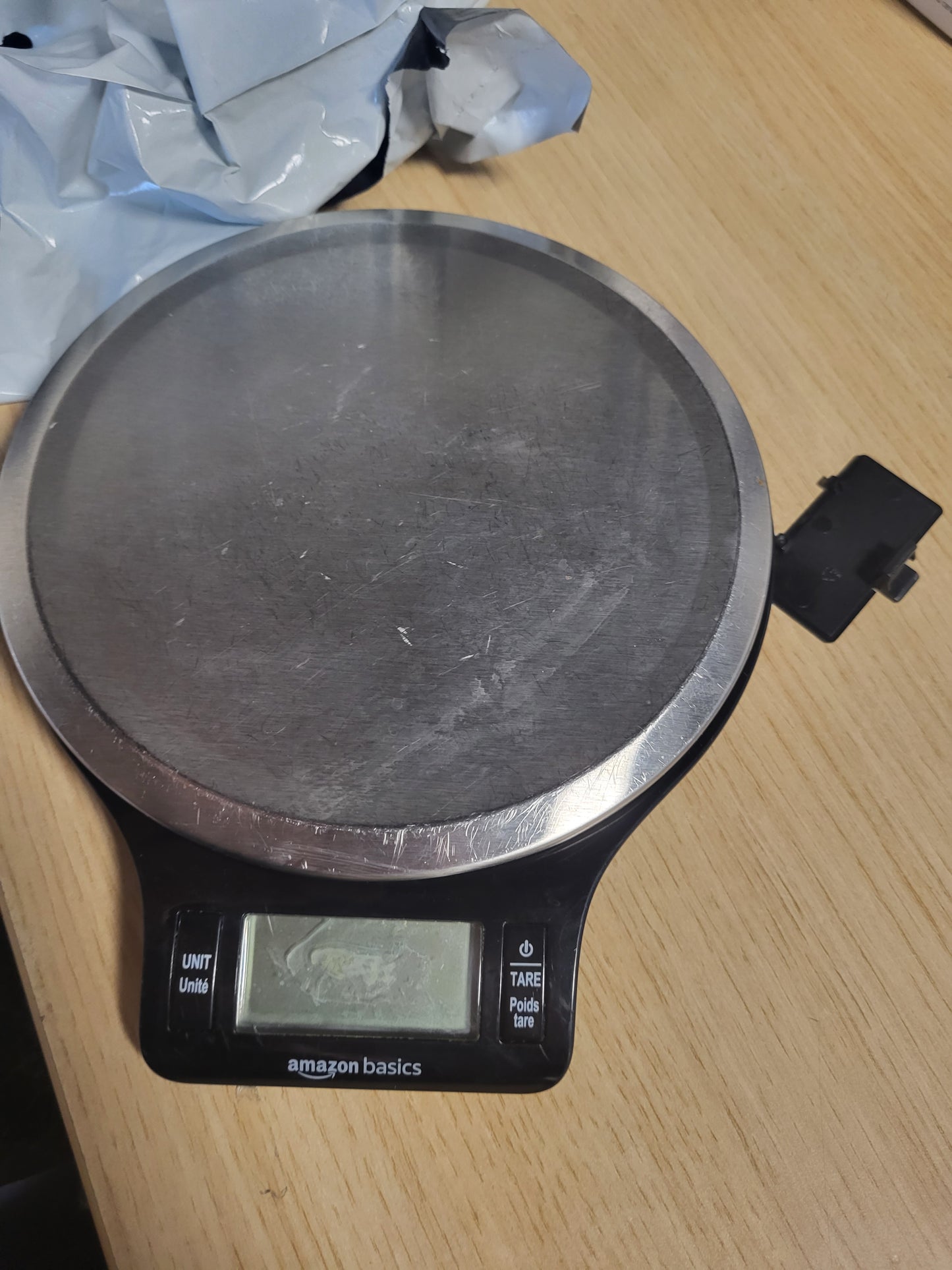 216355 - AMAZON BASICS Peshore Dixhitale Kuzhine me Ekran LCD, Çelik Inoks, Pa BPA, Pesha deri në 11 lbs