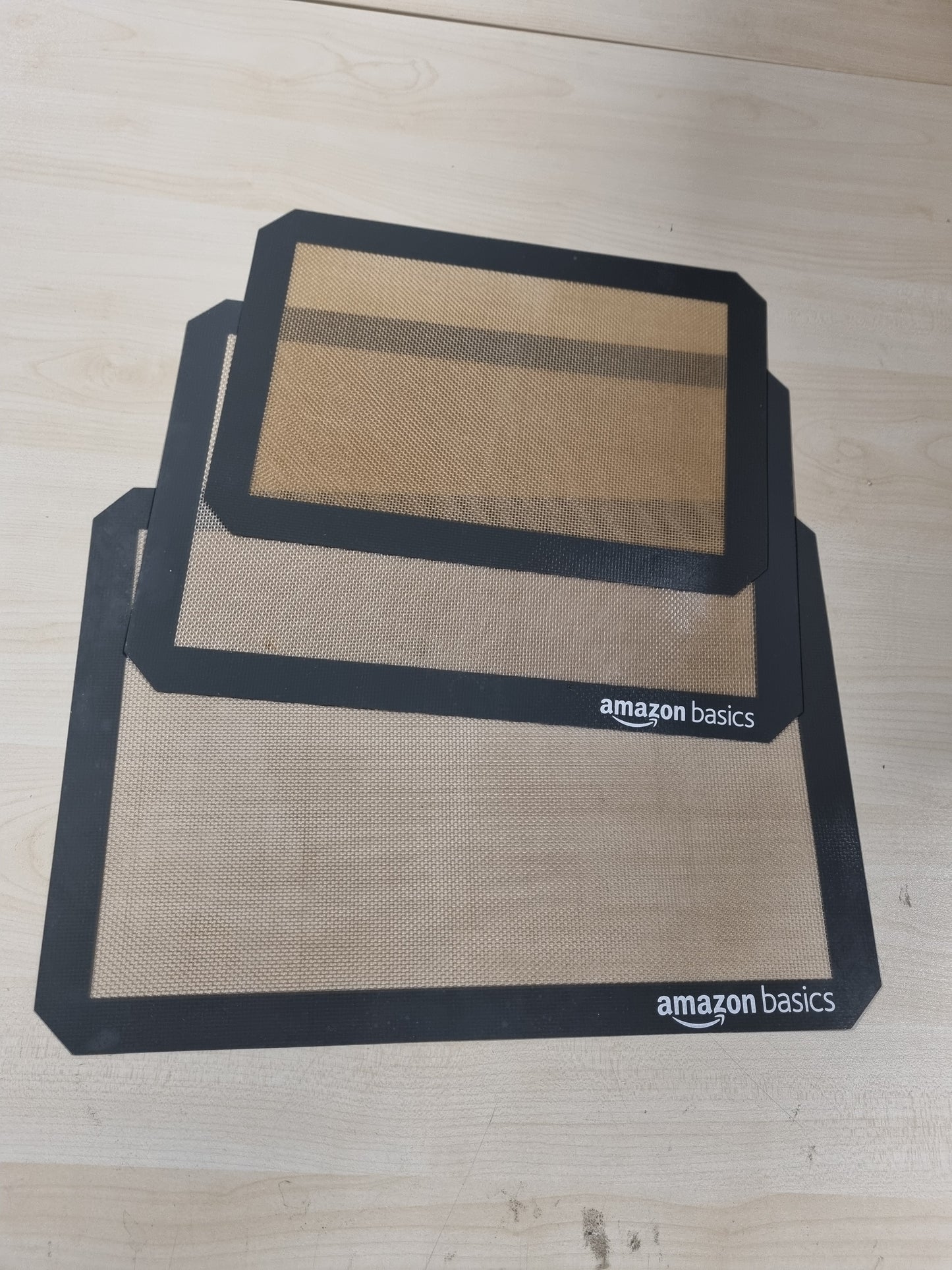 219358 - Amazon Basics Tapet pjekjeje silikoni, set me 3 copë, 23.0cm x 33.0cm, 25.0cm x 29.5cm, 29.5cm x 37.5cm