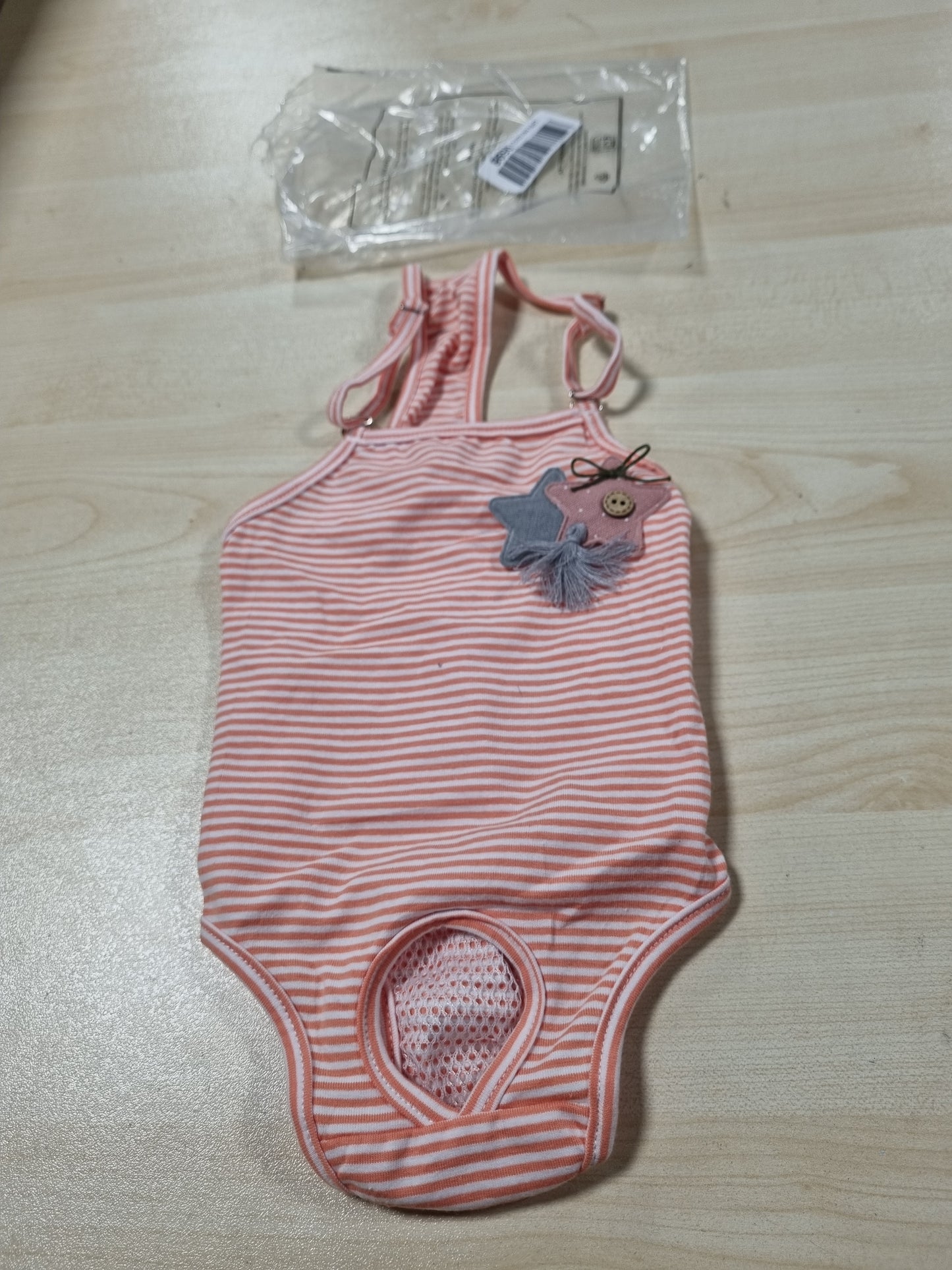 254100 - Pelena për qen femra me rripa të rregullueshëm, pelena të larëshme dhe të ripërdorshme