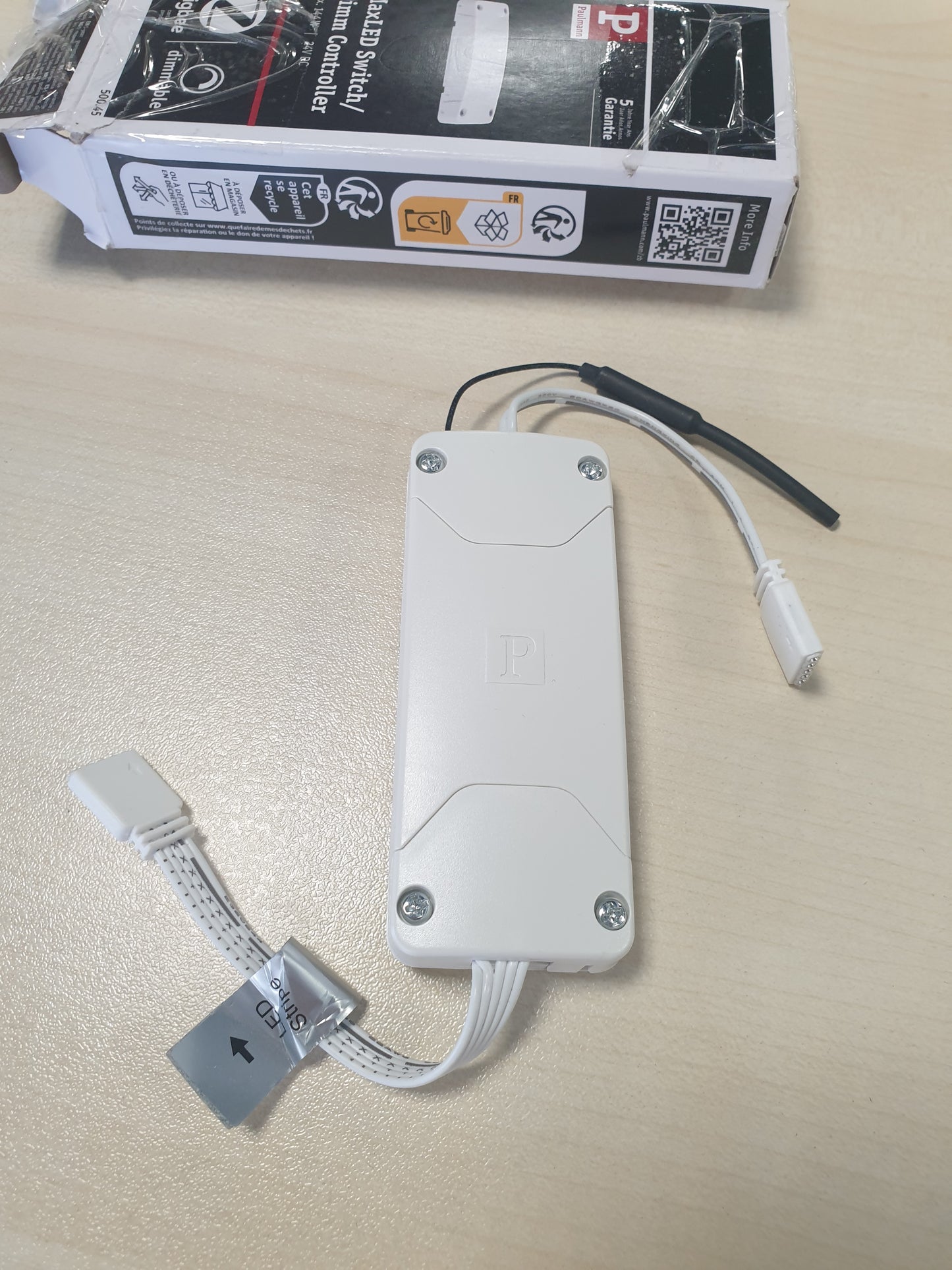 246261 - PAULMANN - Kontrollues Zigbee Maxled Schalt/Dimm për Shtëpi Inteligjente 500.45, maks. 144W 24V DC, 3.8 x 9.5 x 2.8 cm, Amazon Echo Plus i pajtueshëm