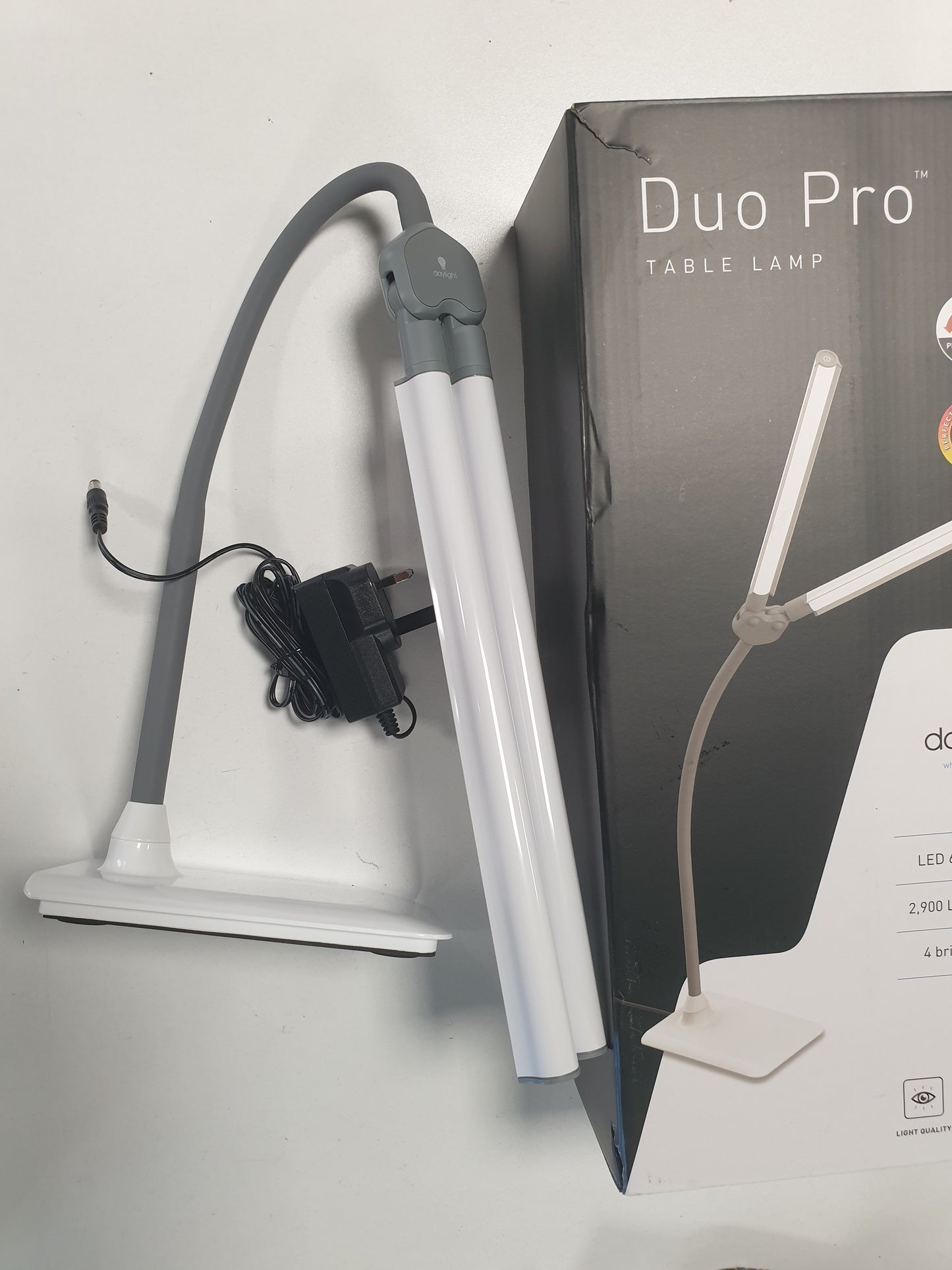217245 - DAYLIGHT Llambë Tavoline DuoPro™ me Dy Koka LED, Shkëlqim të Rregullueshëm, CRI 95+