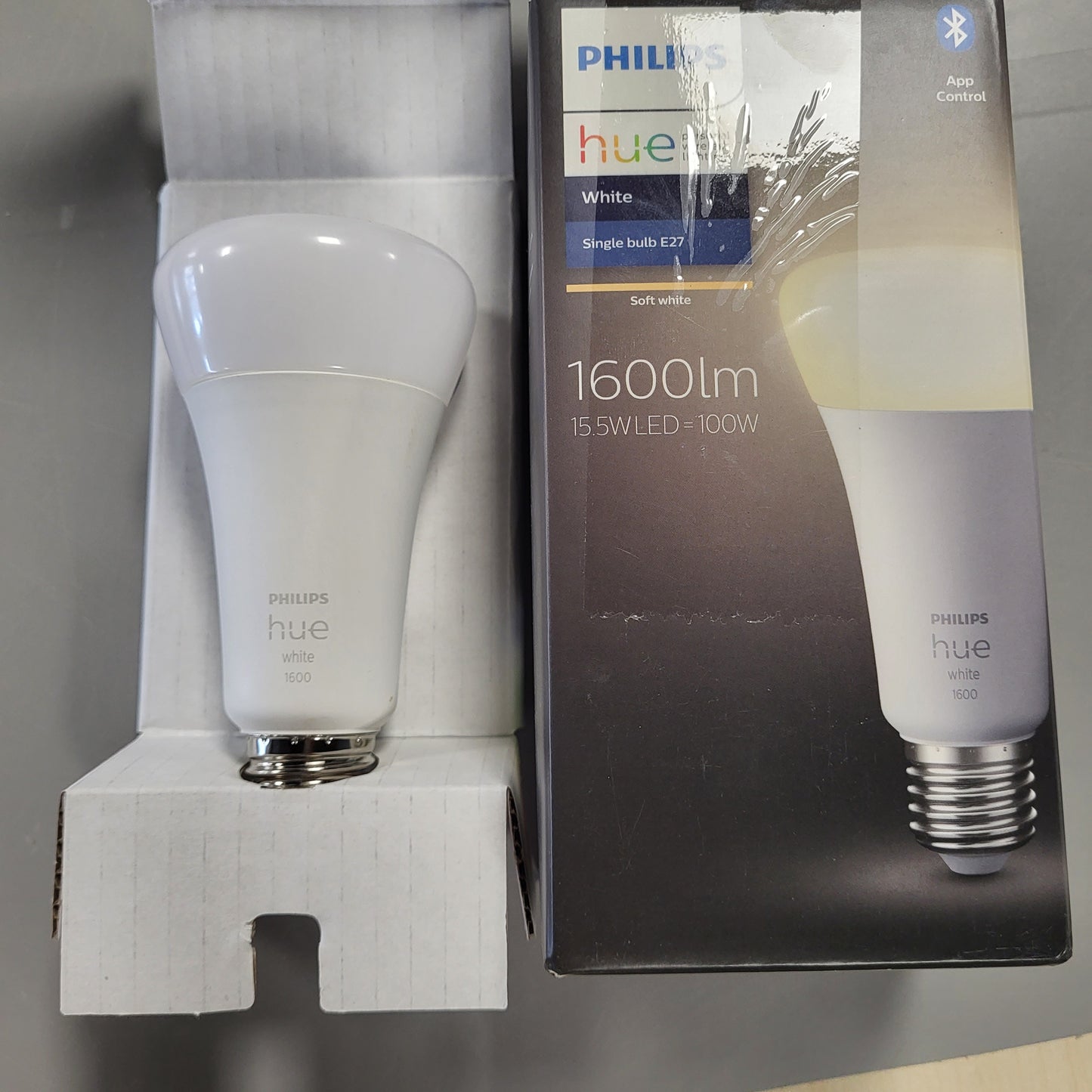 261212 - PHILIPS HUE White E27, 1600lm, dritë e bardhë e ngrohtë, e errësueshme, kontroll nëpërmjet aplikacionit, e pajtueshme me Amazon Alexa